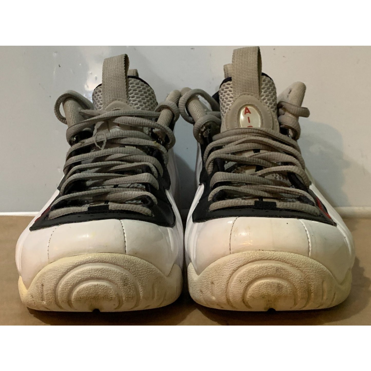Nike Air Foamposite Pro Chrome White Size 10 Mens White Black 624041-103