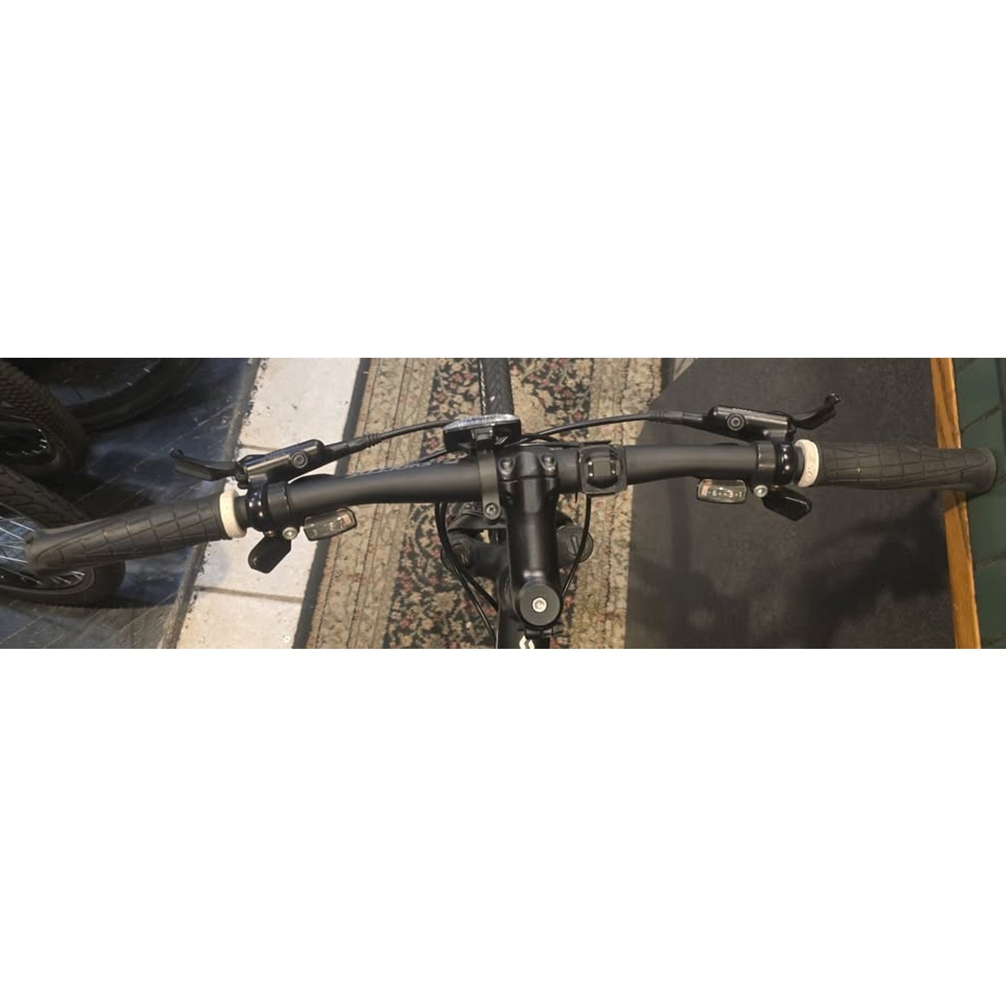 Scott Sub Cross Hybrid / 700Cm Wheels / 19" Frame / 27-Speed /