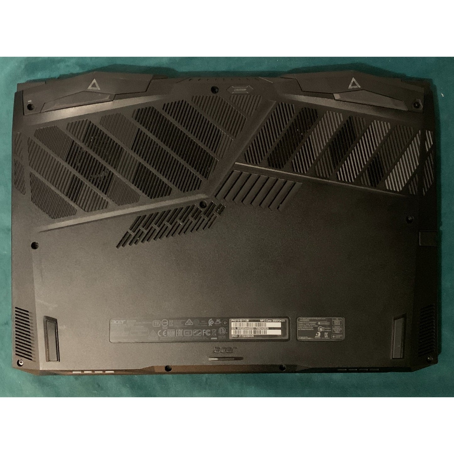 Acer Predator Helios 300 15.6" Gaming Laptop i7-7950H 16GB 512GB SSD GTX 1660 Ti