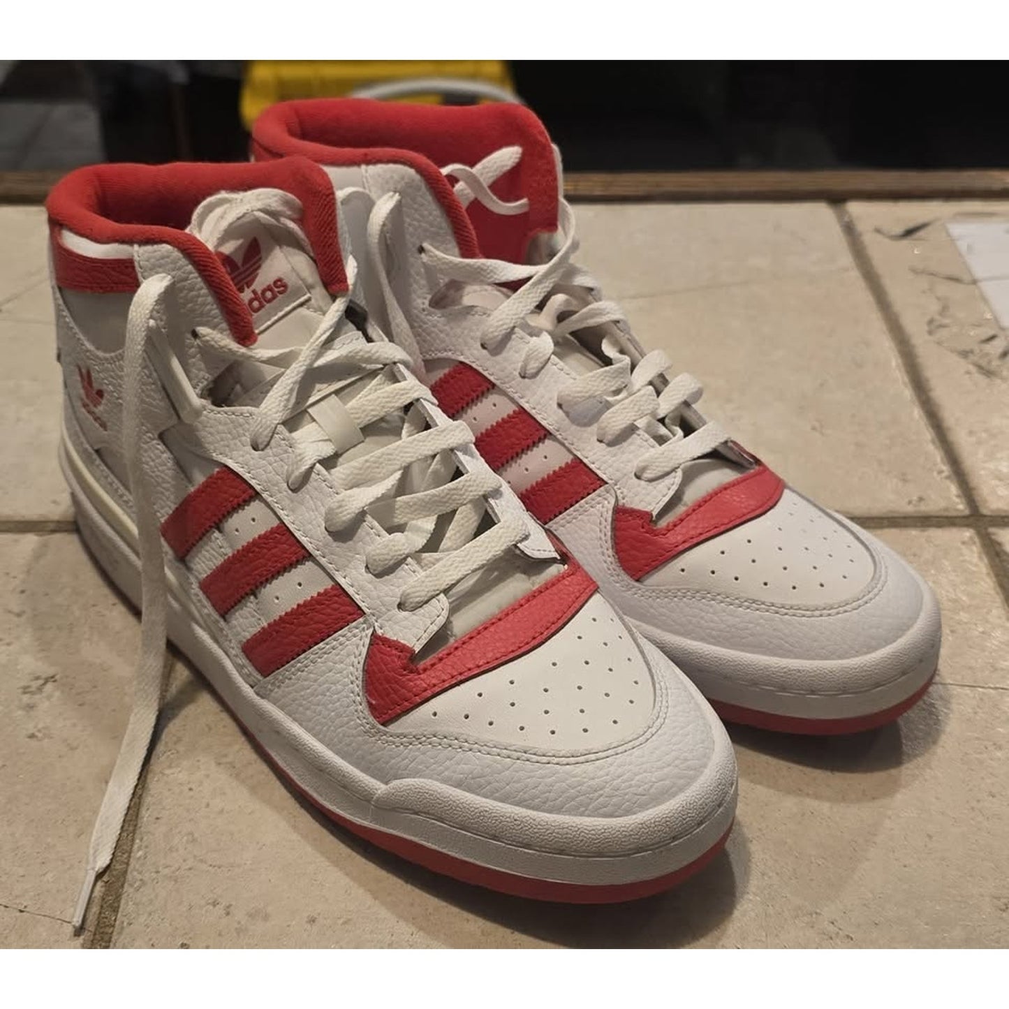 Adidas White w/ Red Stripes High Top / 11M / EVH 791004 /