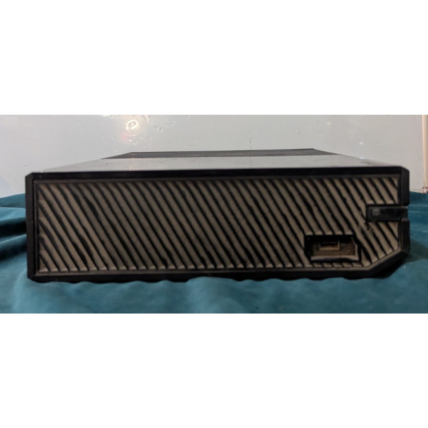 Microsoft Xbox One 500GB CONSOLE ONLY