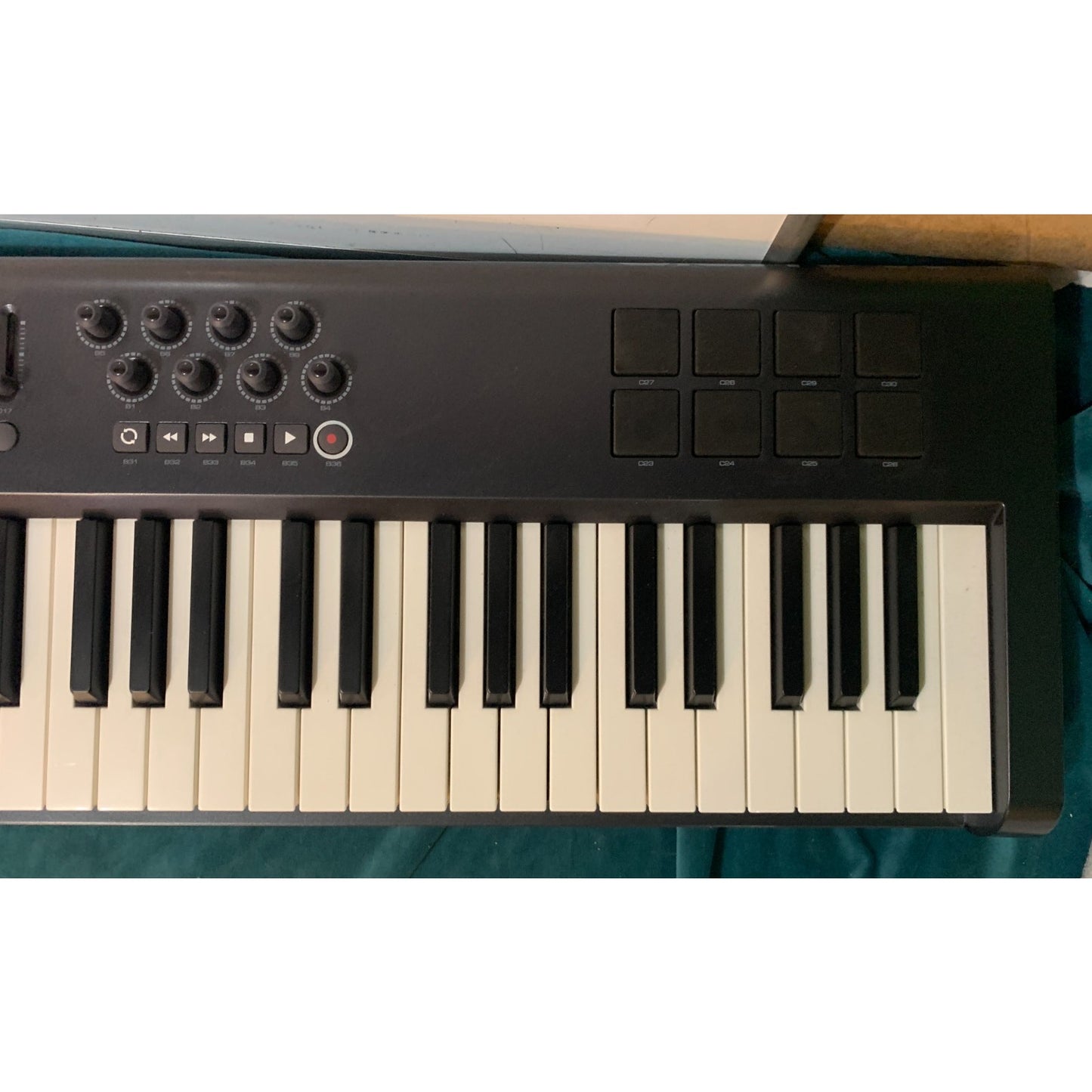 M-Audio Axiom 61 61-Key USB MIDI Keyboard Controller