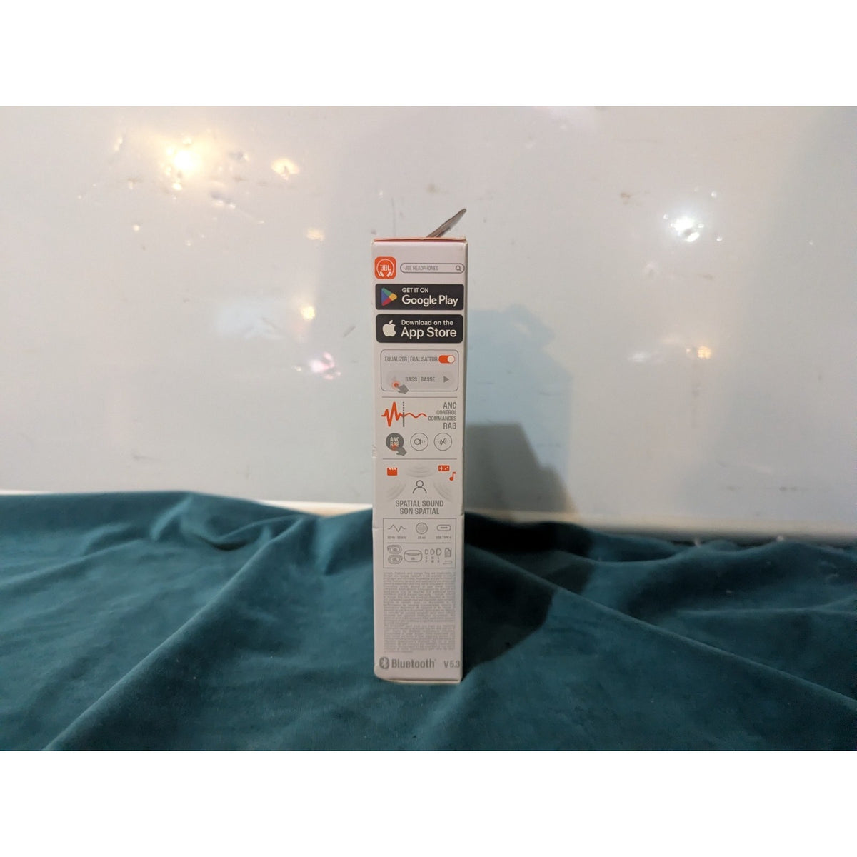 JBL Tune Buds 2 Wireless Headphoes - White