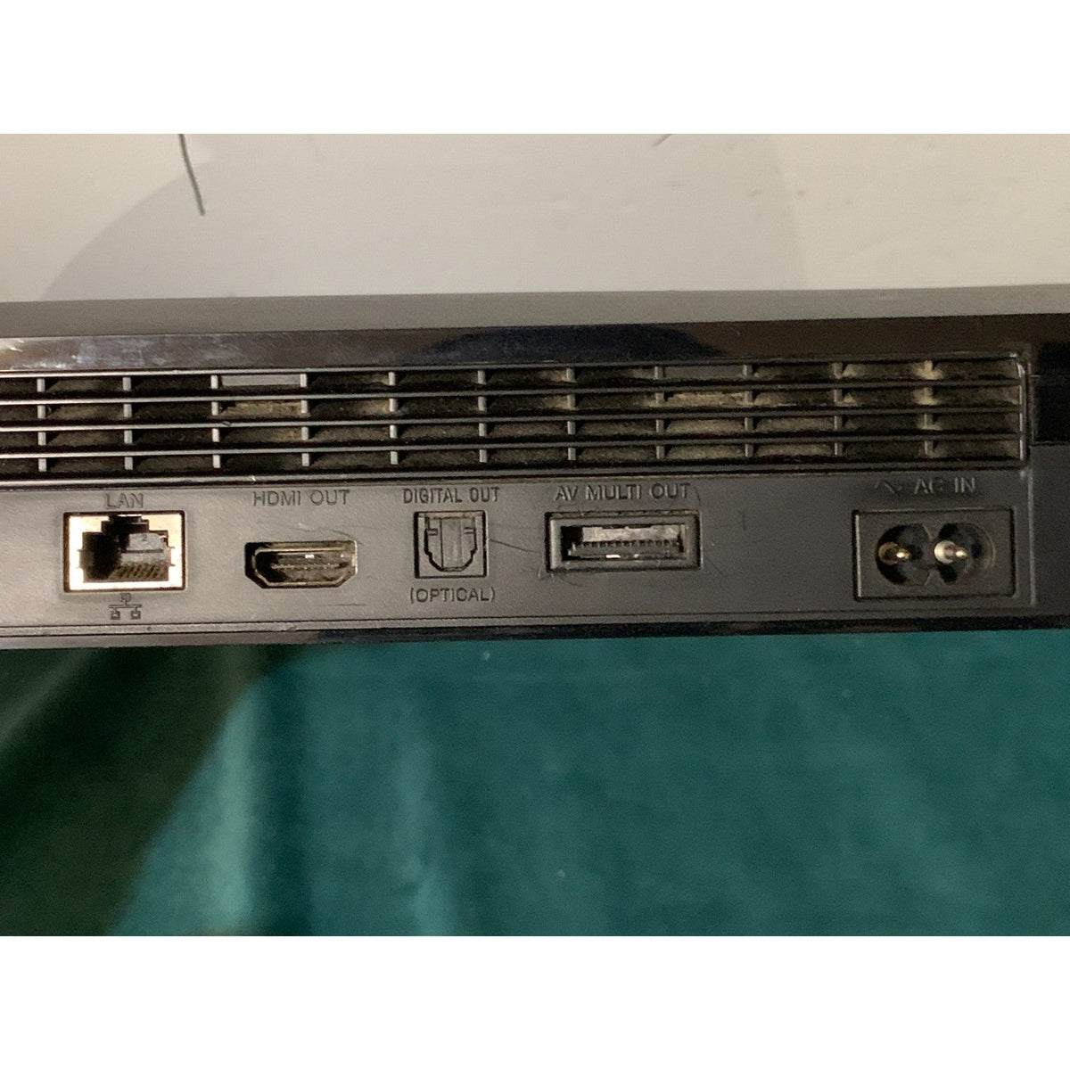 Sony PlayStation 3 PS3 Slim 160GB CECH-2001