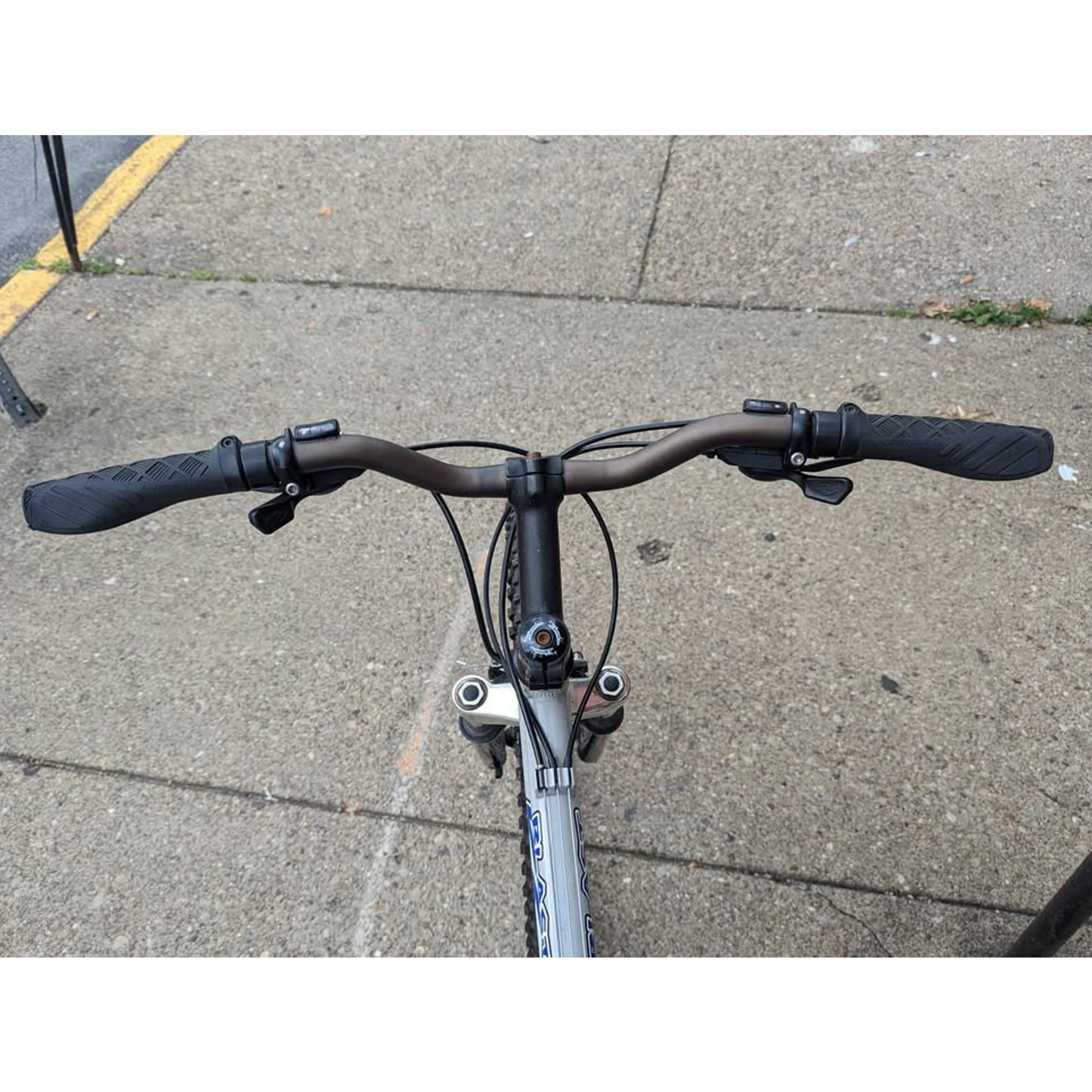 Kona Blast 20" Frame, 26" Wheels, 27 Spoeed