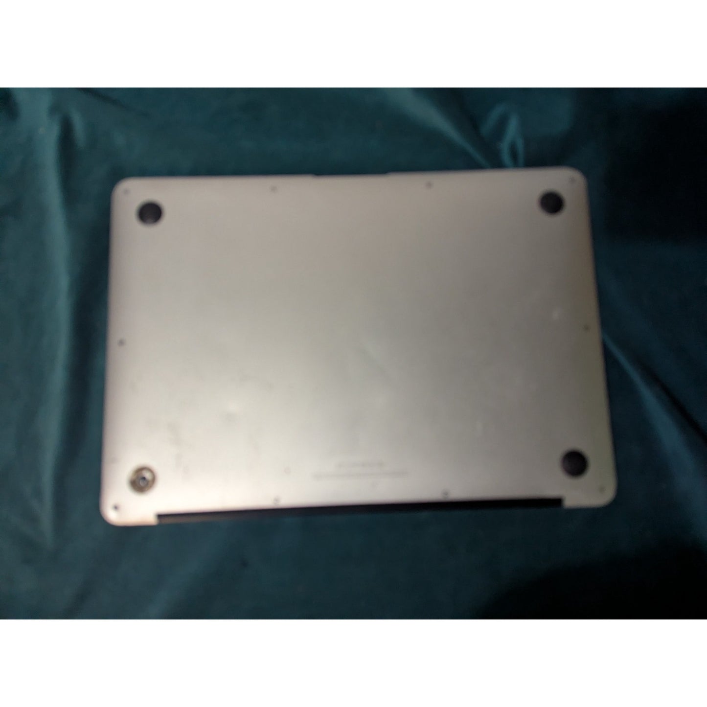 Apple MacBook A1466 (FOR PARTS)