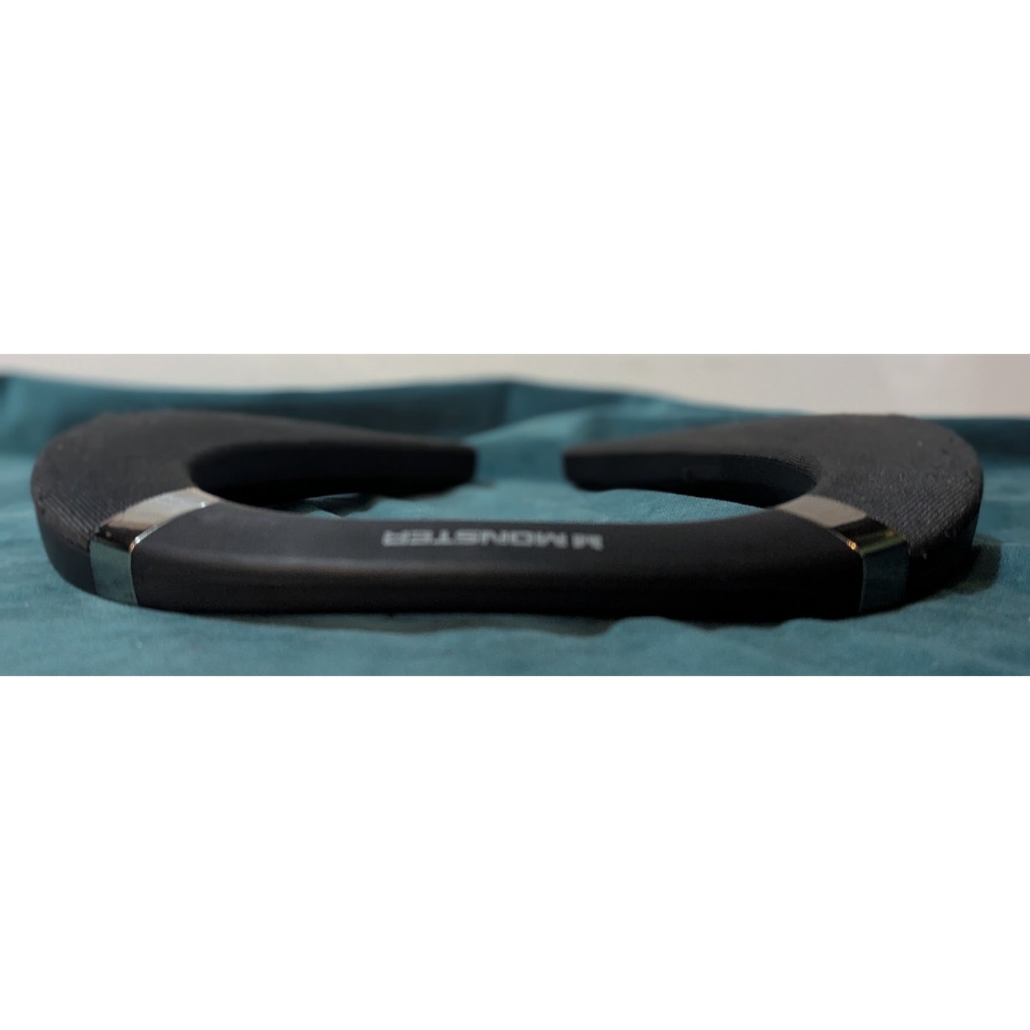 MONSTETR BOOMERANG Neckband Bluetooth Speaker