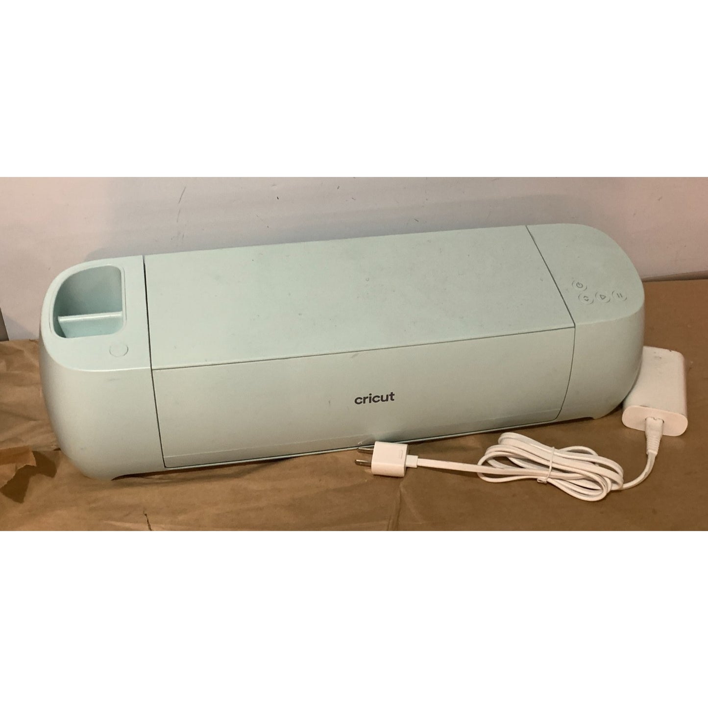 Cricut Explore 3 Die Cutting Machine w/ Power Cord - Pre-owned