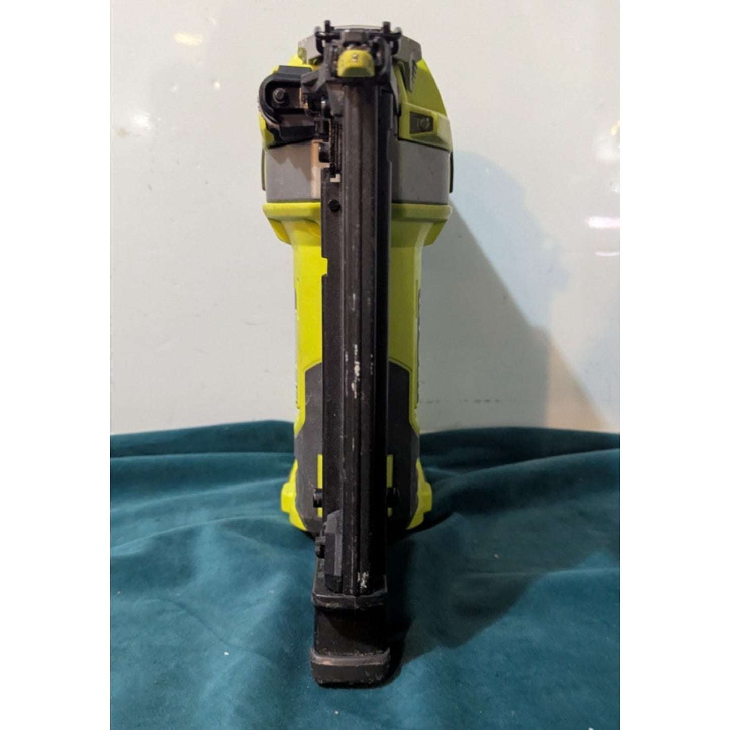 Ryobi P361 18V 18Gauge Cordless AirStrike Narrow Crown Stapler W/ Batt & charger