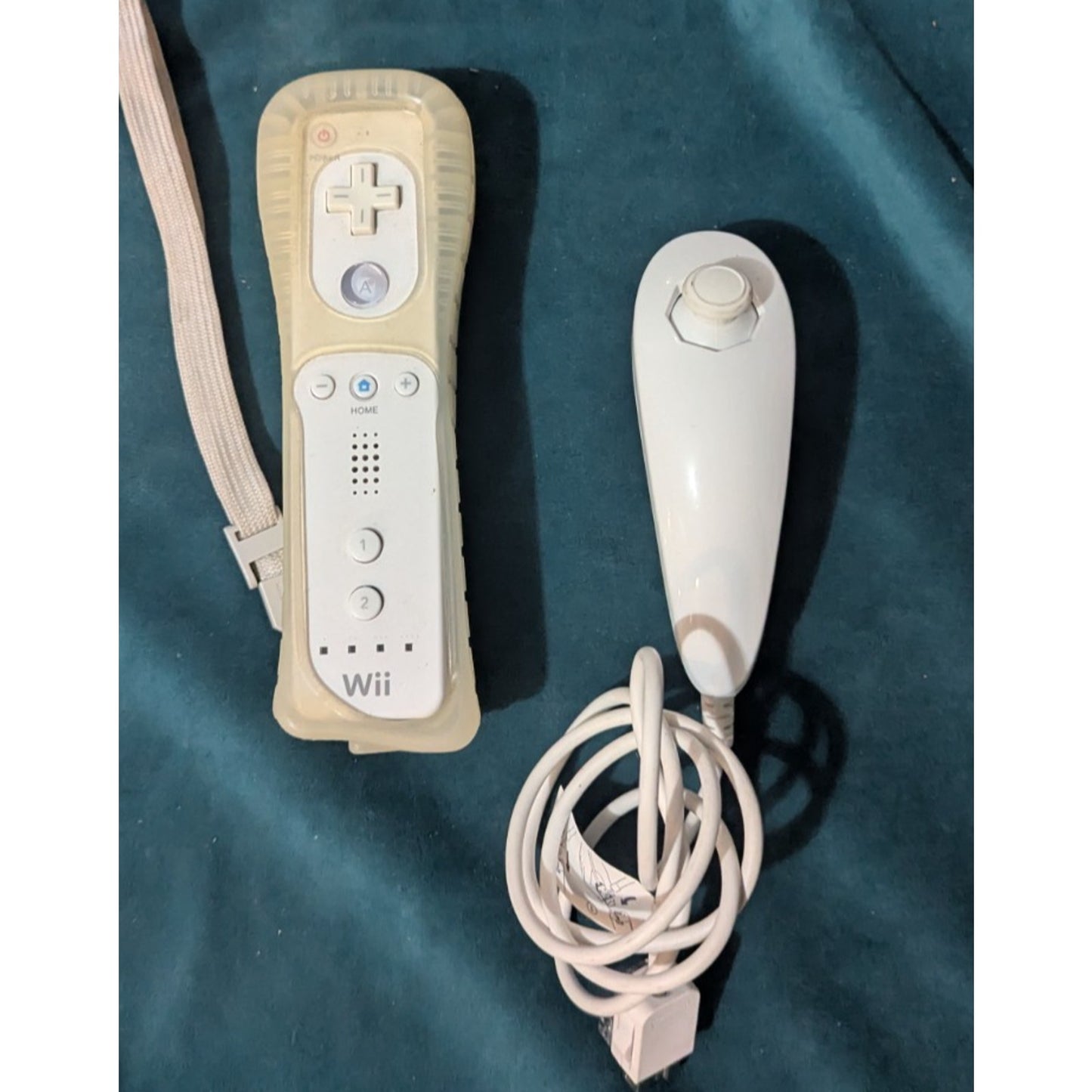 Nintendo Wii Gaming Console RVL-001 (USA) W/ One Wii Remote Controller