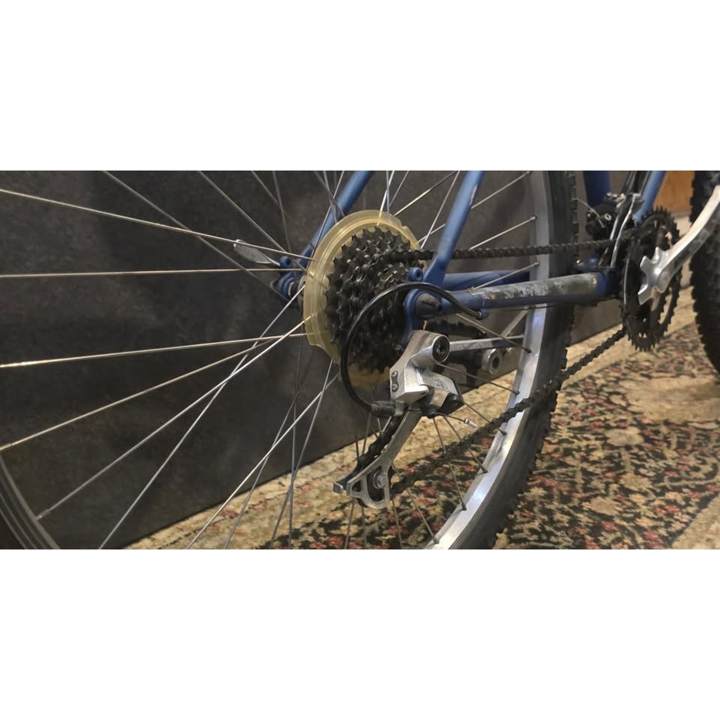 Trek 820 Mountian Track Mountian Bike / 26" Wheels / 17" Frame / 21-Speed /