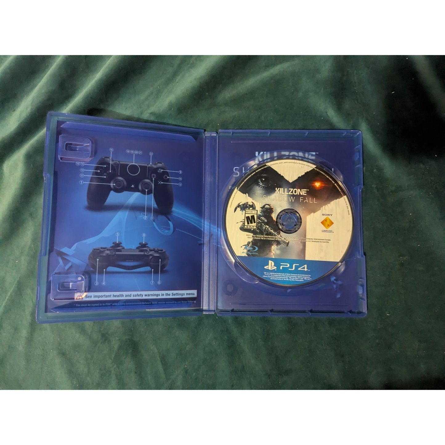 Call of Duty: Black Ops Cold War & Killzone Shadow Fall PS4