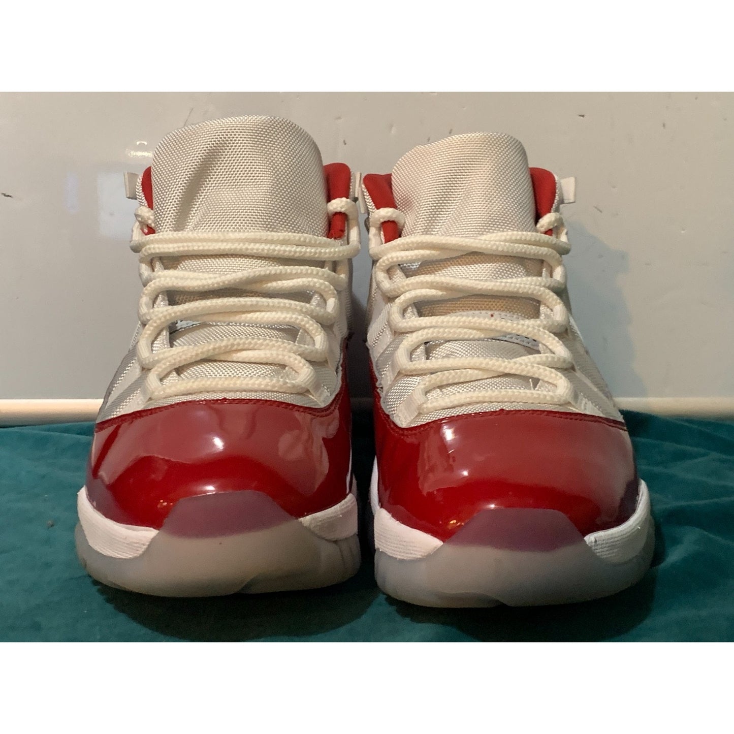 Nike Air Jordan 11 Retro Cherry Red White Mens Size 11 CT8012-116