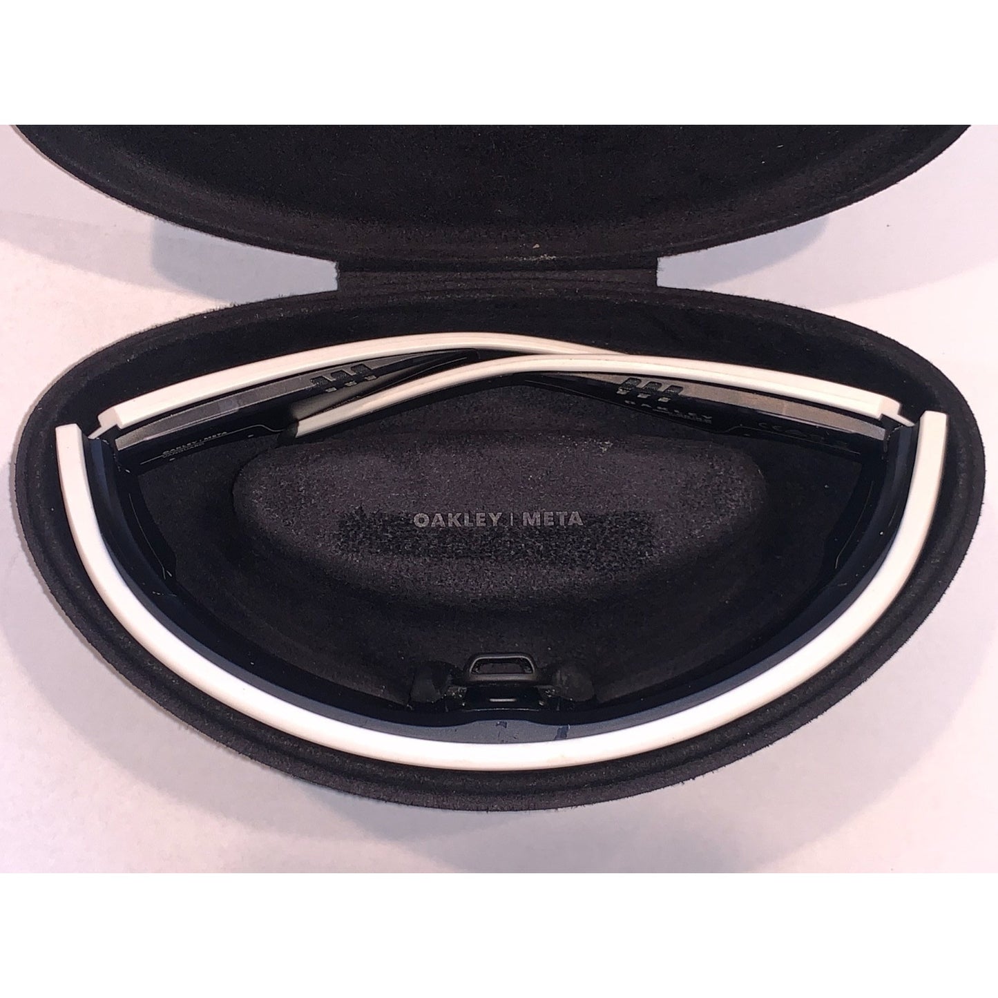 Oakley Meta Vanguard White Prizm OW8001-0552 AI Smart Glasses