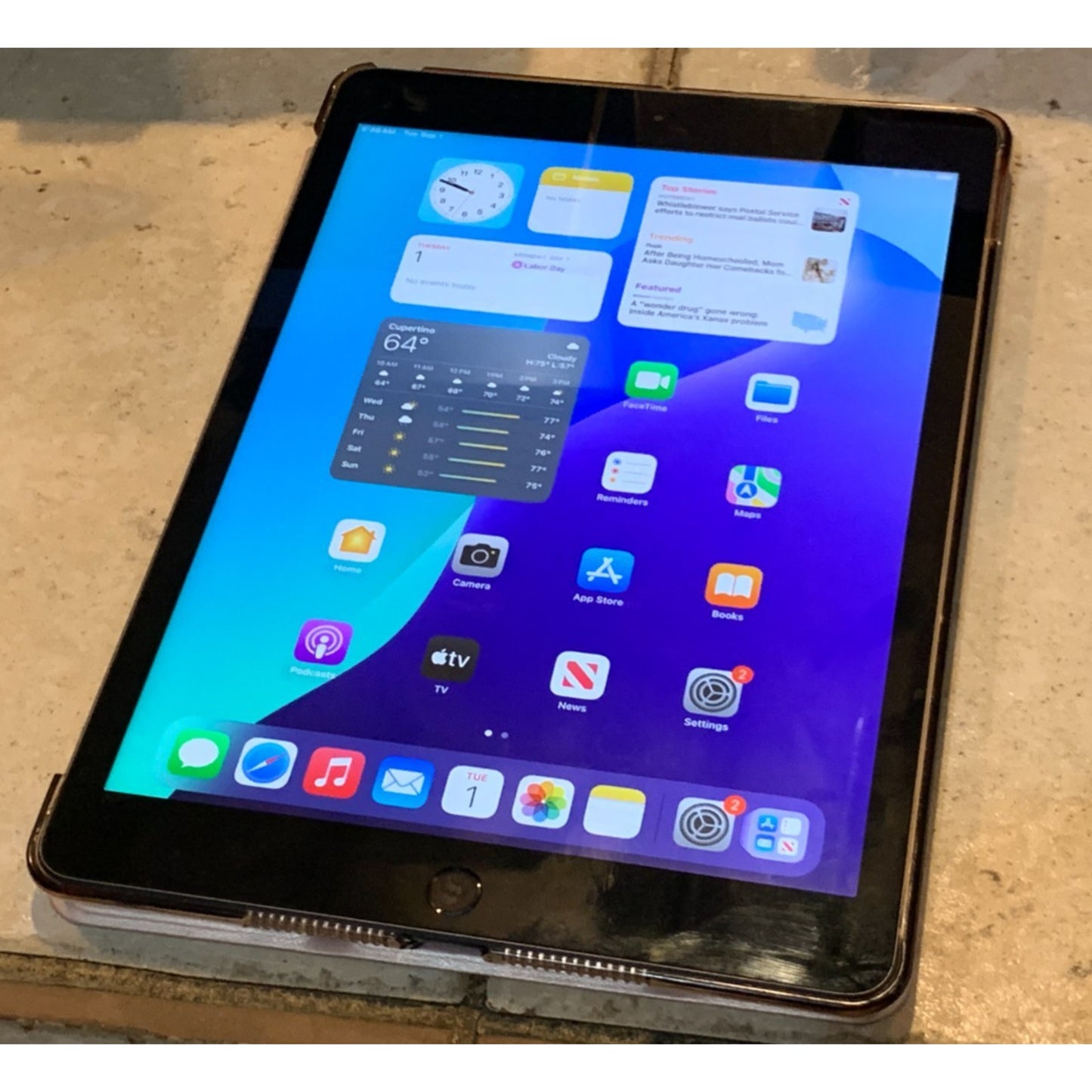 Apple iPad 8th Gen A2270 32 GB WiFi Space gray Tablet
