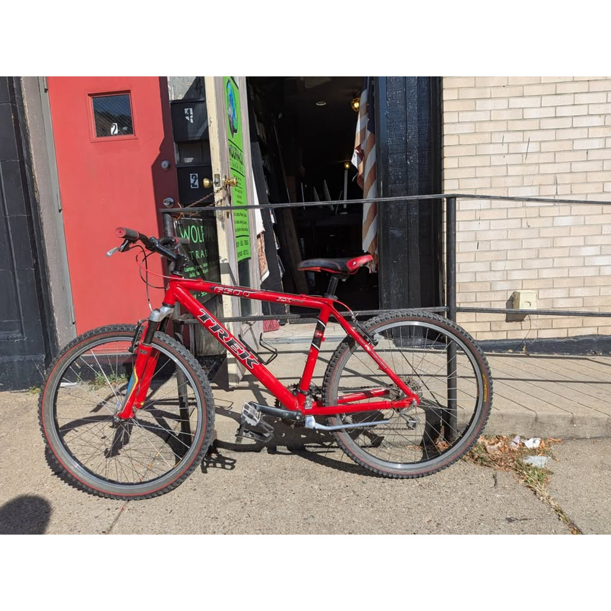 Trek 6500 Bike / 18" Frame / 26" Wheels / 27 Speed