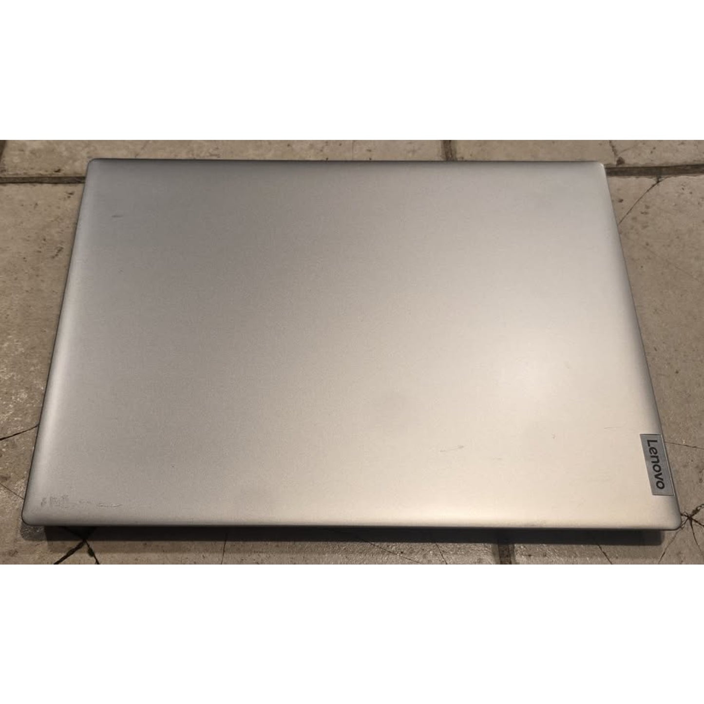 Lenovo Ideapad Slim 81VS / AMD A6-9220e / 64SD / 4Ram / Win10 / 14" Screen /