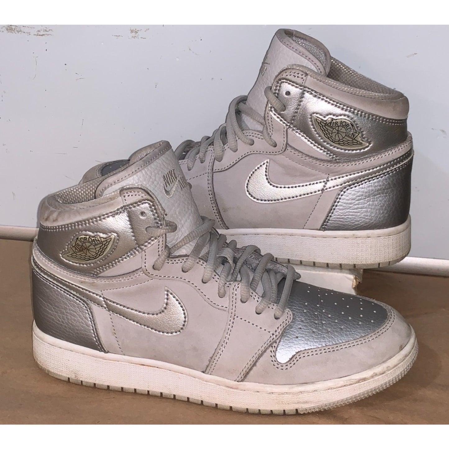 Nike Air Jordan 1 Retro High OG CO.JP Tokyo 575441-029 Size 7Y