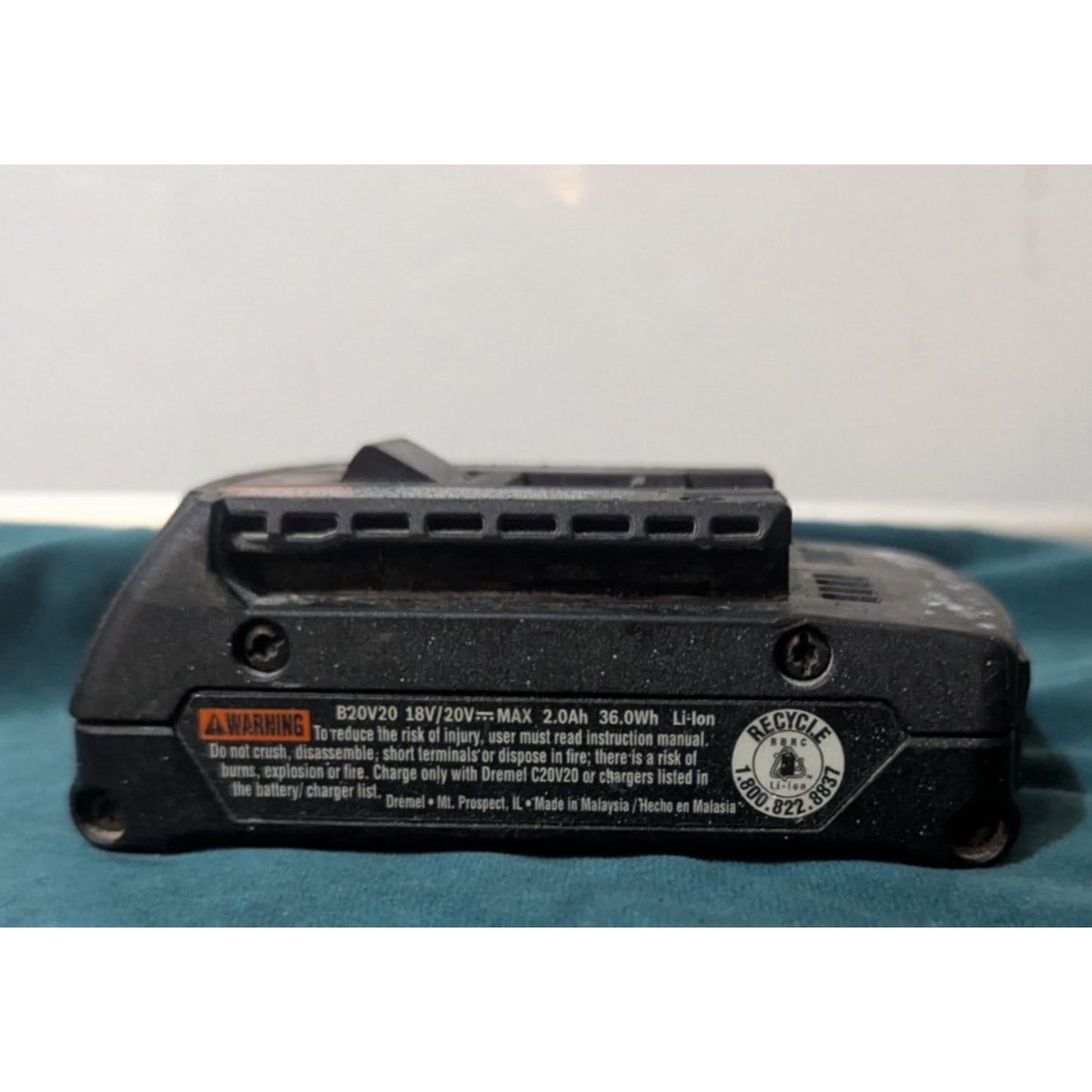 Dremel US20V‑01 20V Max Cordless Ultra-Saw 1 Battery Tool Kit