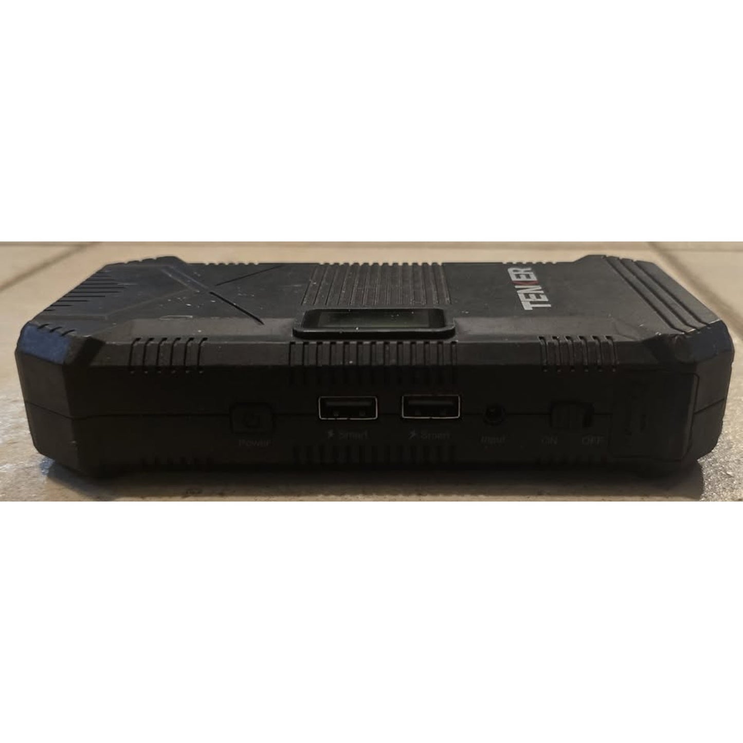 Tenker D32T / 600a Peak / 14000mah / Portable Car Jump Starter