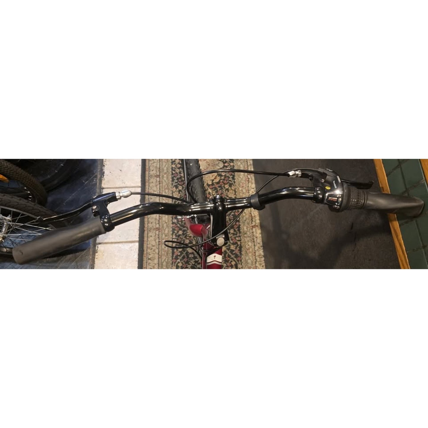 Specilized Crossroads Hybrid Bike / 700Cm Wheels / 16.5" M Frame / 21-Speed /