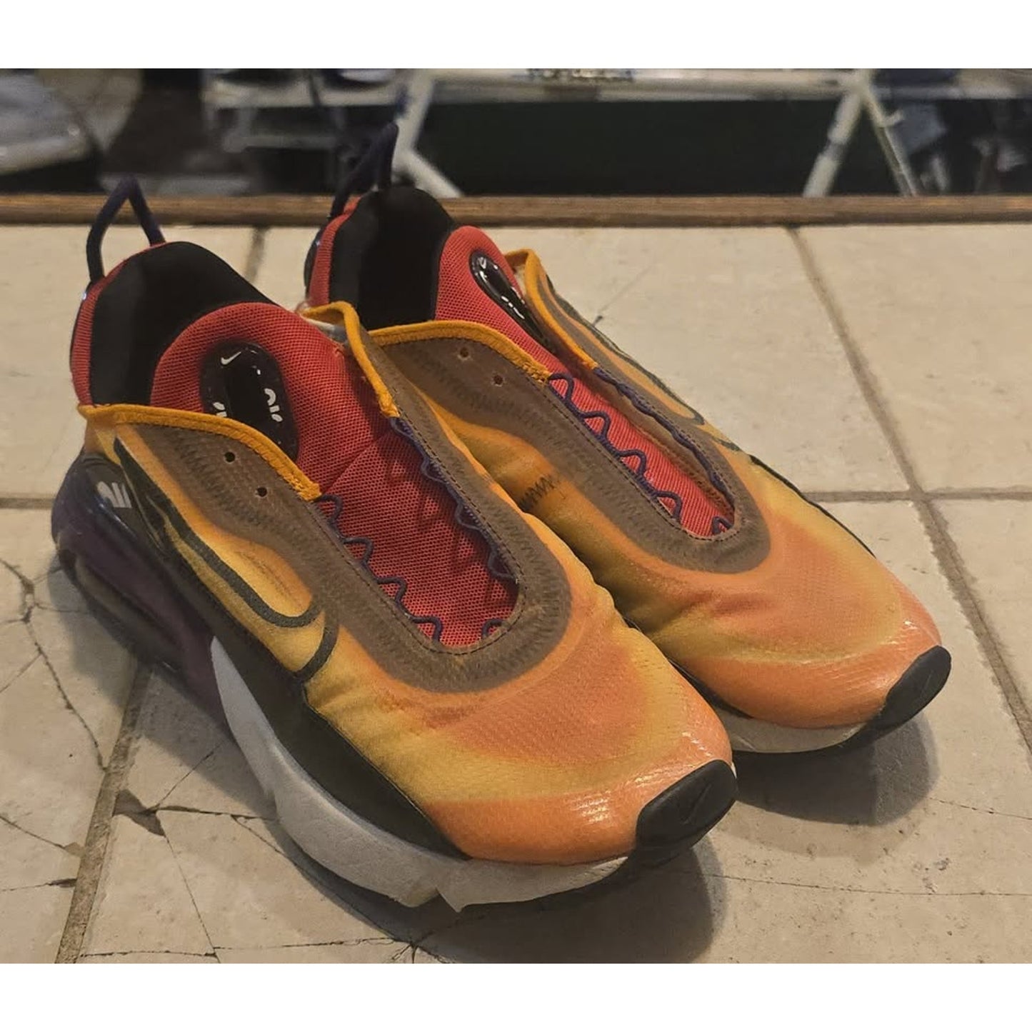Nike Air Max 2090 Magma Orange / 9.5M / BV9977-800 /