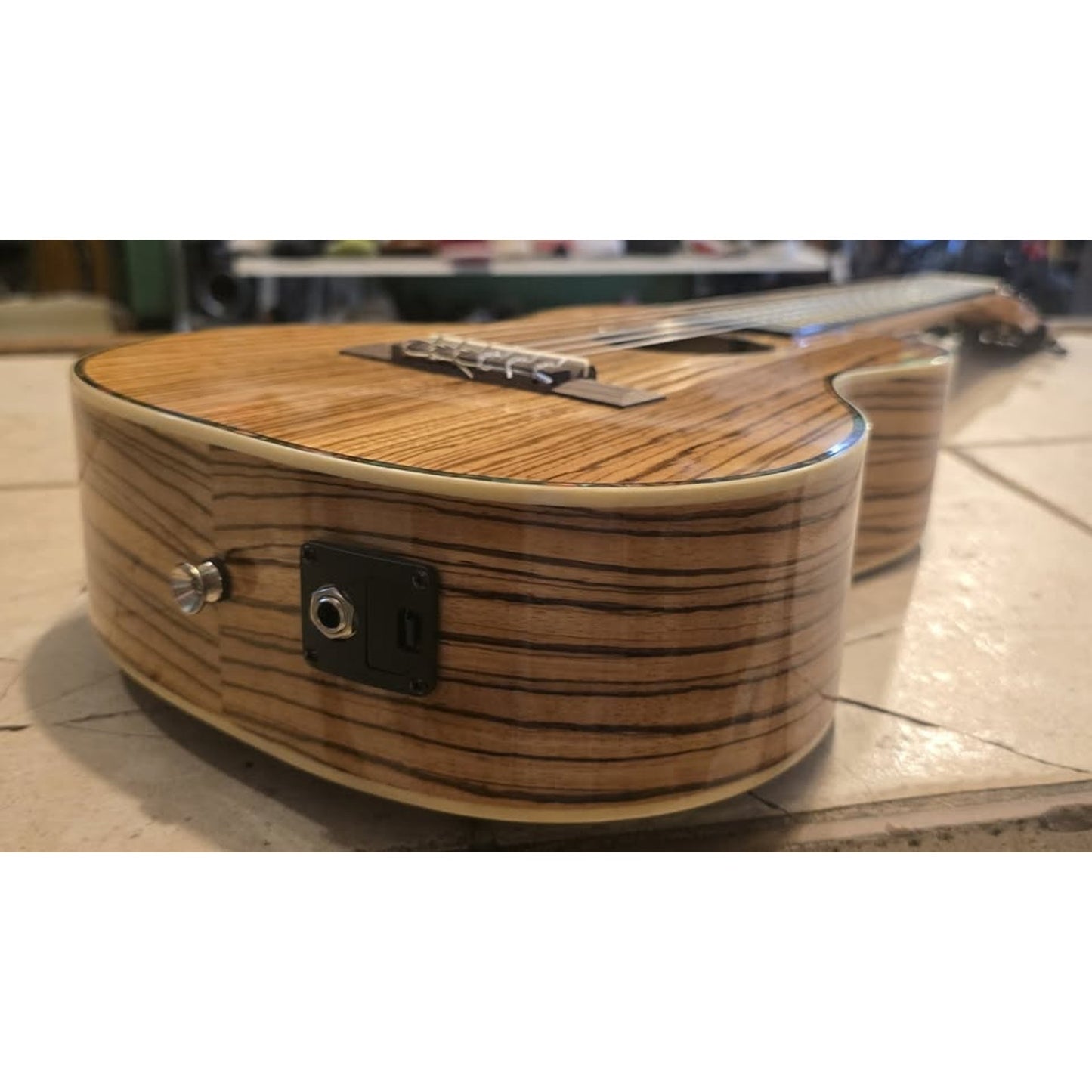 Caramel 6-String Acoustic Electric Ukulele