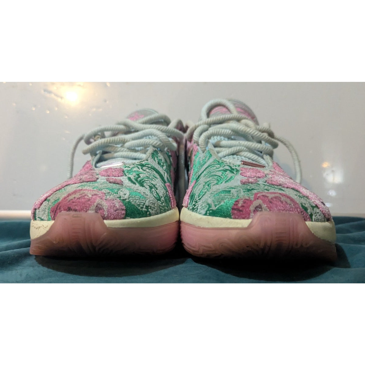 Size 10.5M Nike LeBron 21 Premium Grandma's Couch Pack Pearl FV7275-401