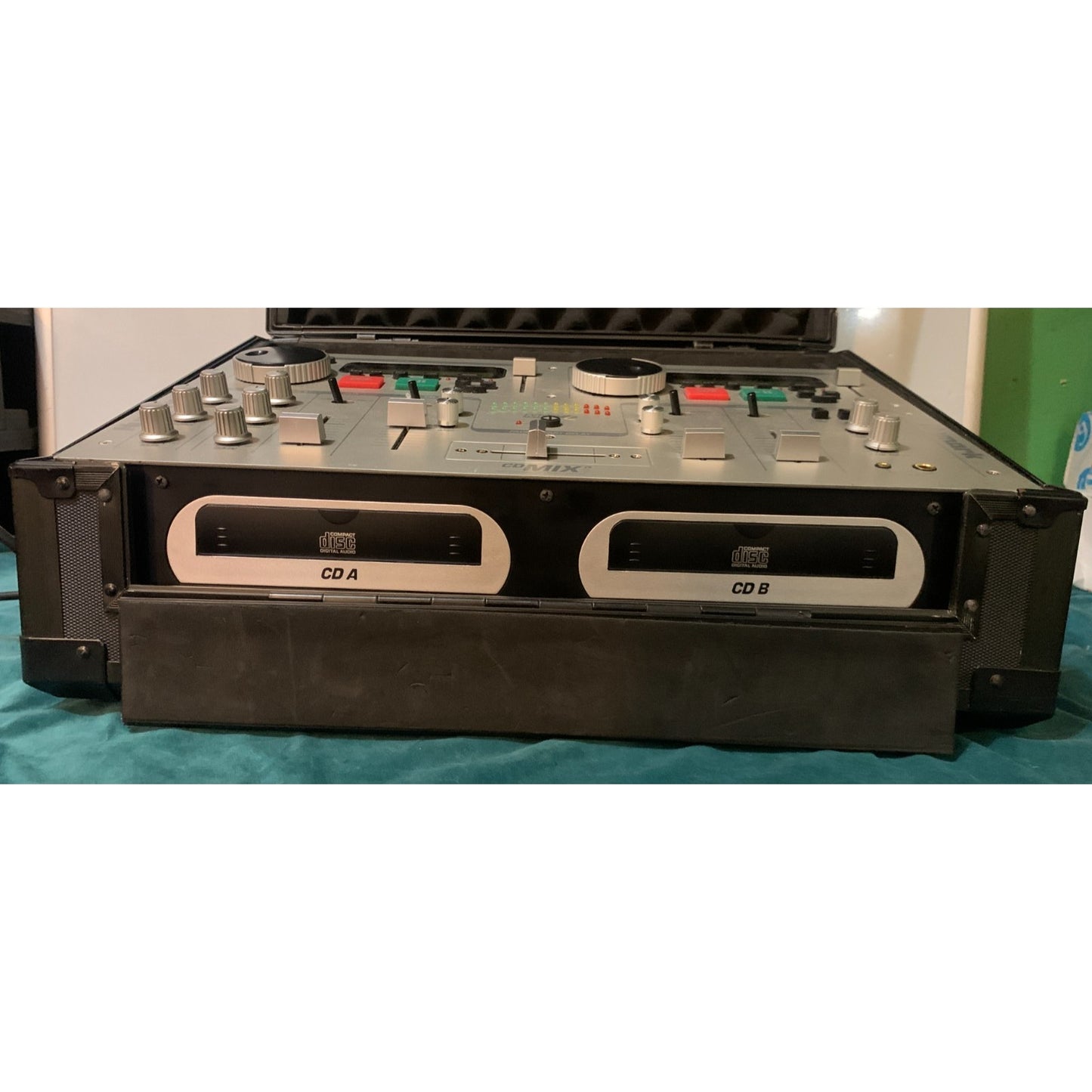 Numark CD Mix 3 Twin Front Loading Mixer Silver