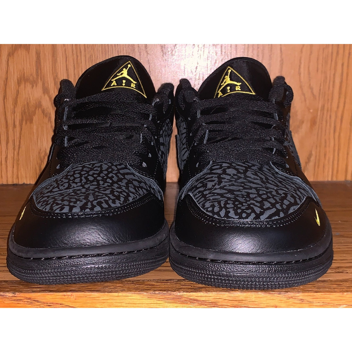 Nike Air Jordan 1 Low SE Black Anthracite Tour Yellow IM6568-010 Men’s Size 10.5
