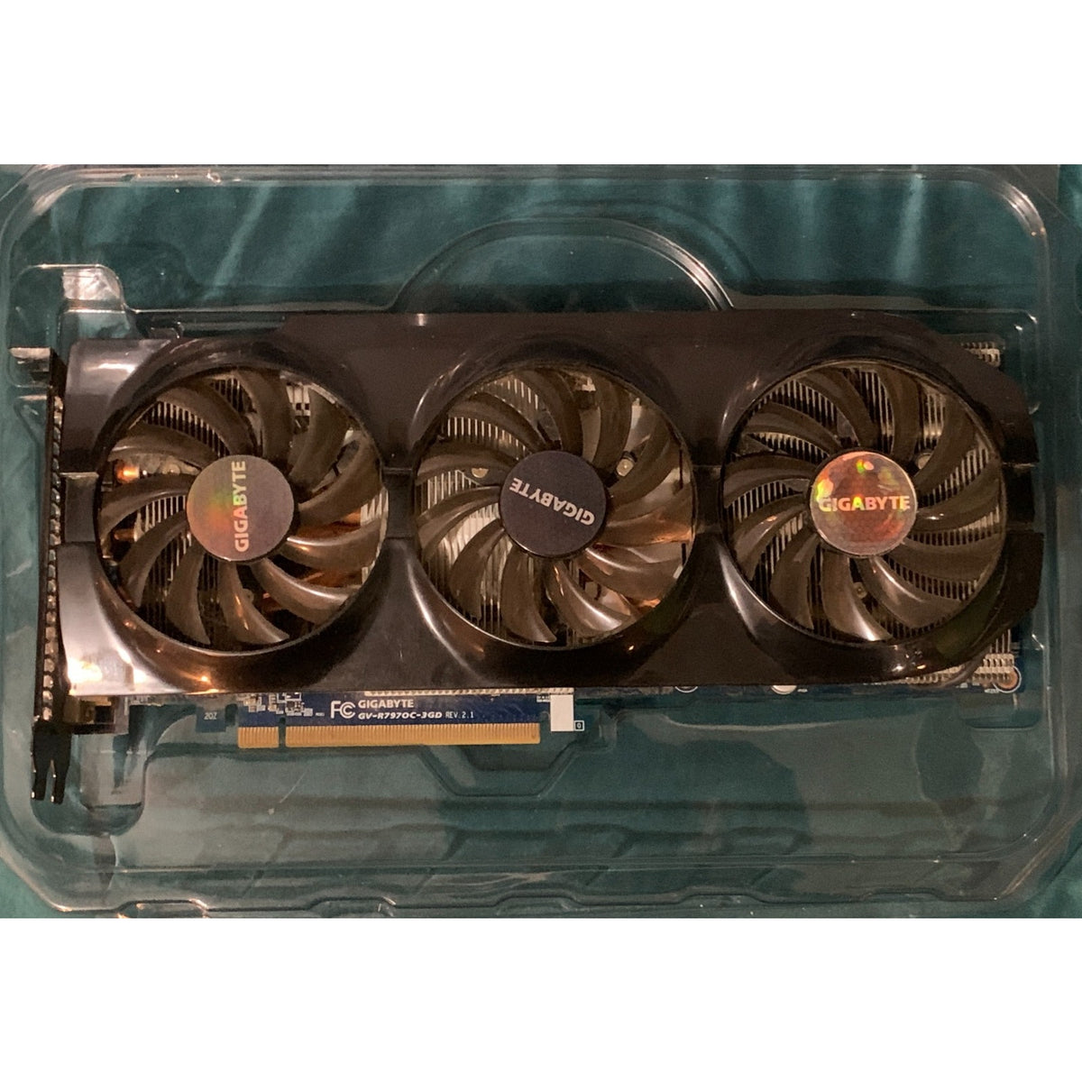 Gigabyte AMD Radeon HD 7970 (GV-R7970C-3GD) 3GB Graphics Card