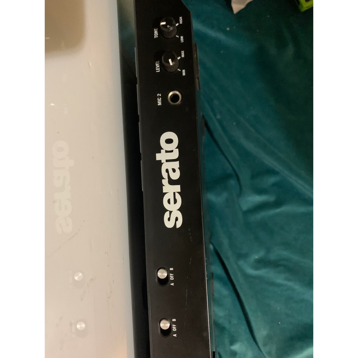 Numark Serato NS4FX 4-Channel DJ Controller