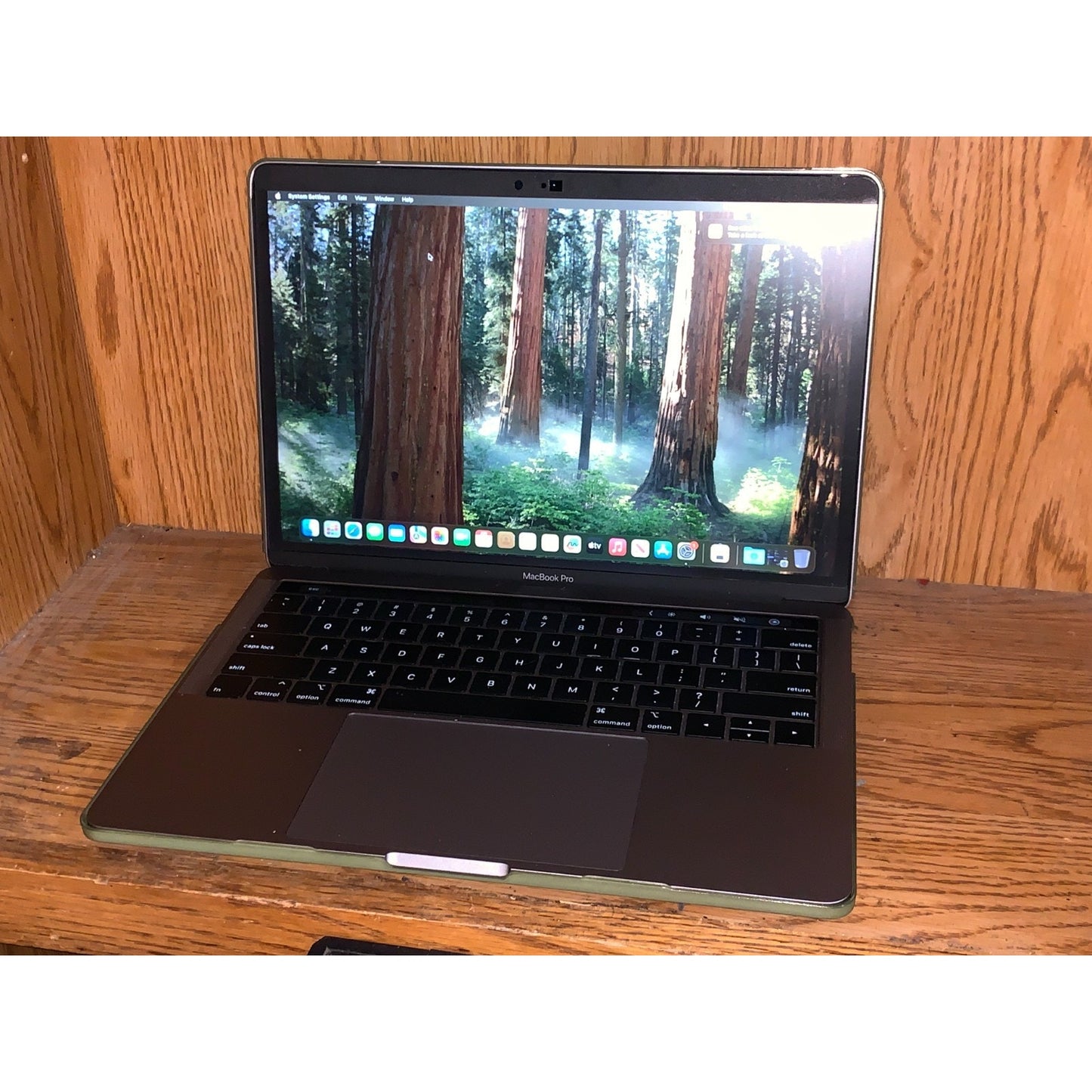 2018 Apple MacBook Pro 13" i7 2.7GHz/16GB/512GB - (Space Gray) A1989
