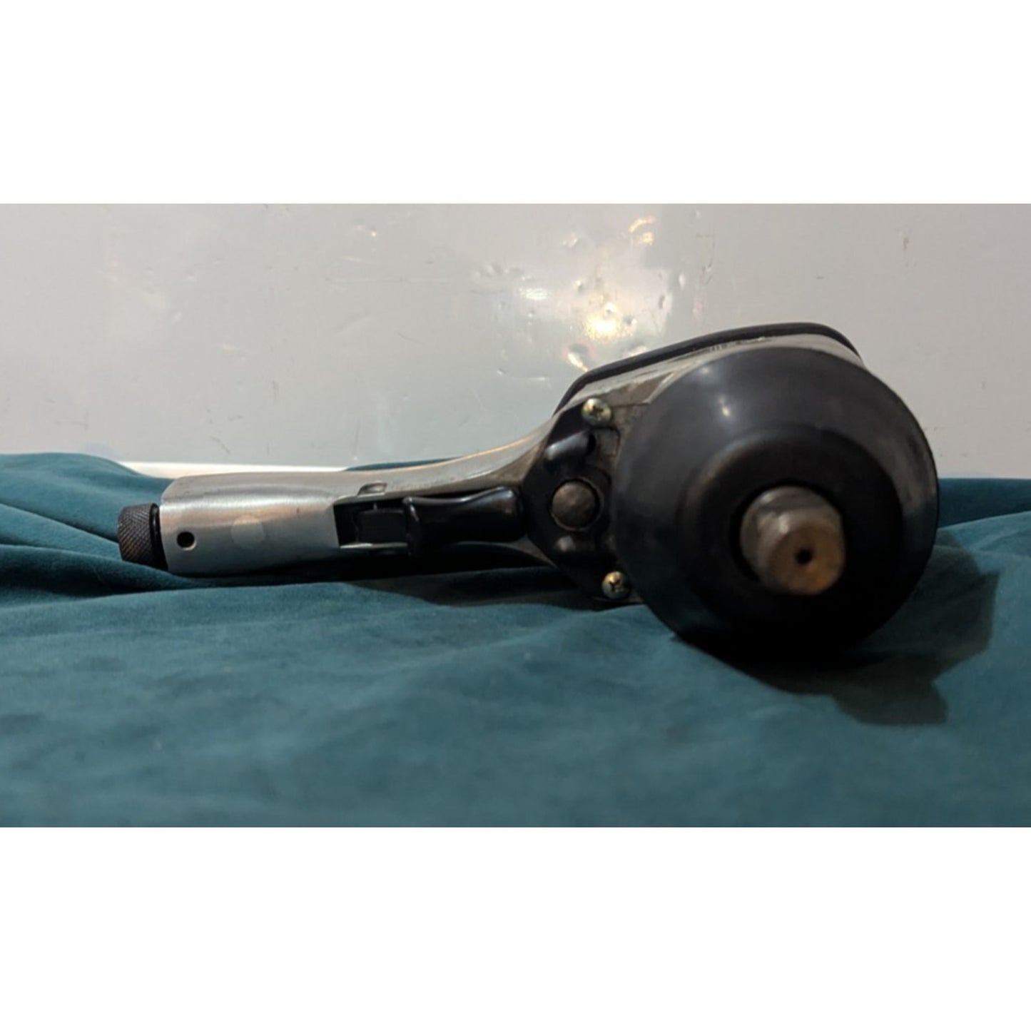 Central Pneumatic 1/2" Air Impact Wrench