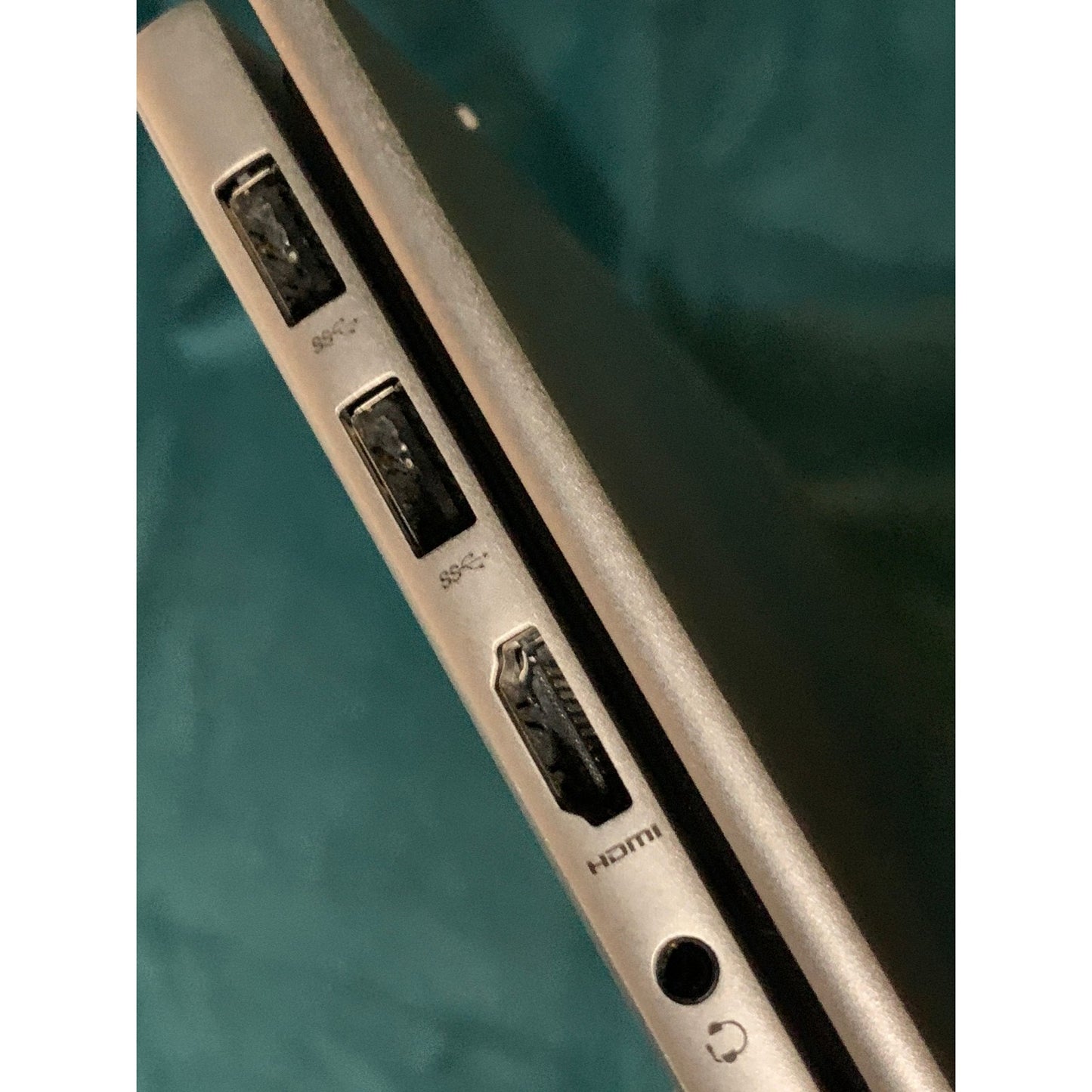 HP Envy 17-CR0013DX 17.3" i7-1260P 2.1GHz 12GB RAM 512GB SSD