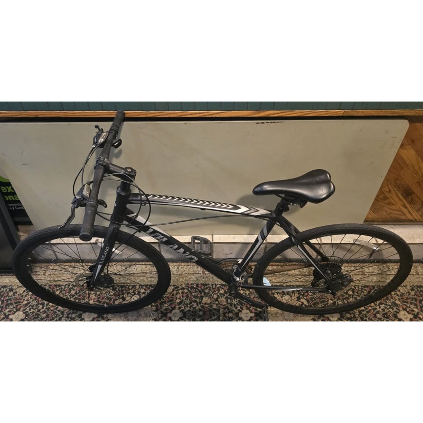 Motobecane Strada Road Bike / 20" L Frame / 700cm Wheels / 21-Speed /