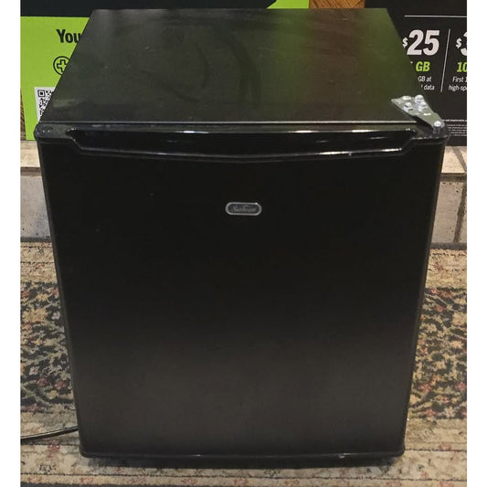 Sunbeam 1.7 cu.Ft. Compact Refrigerator / REFSB17B /