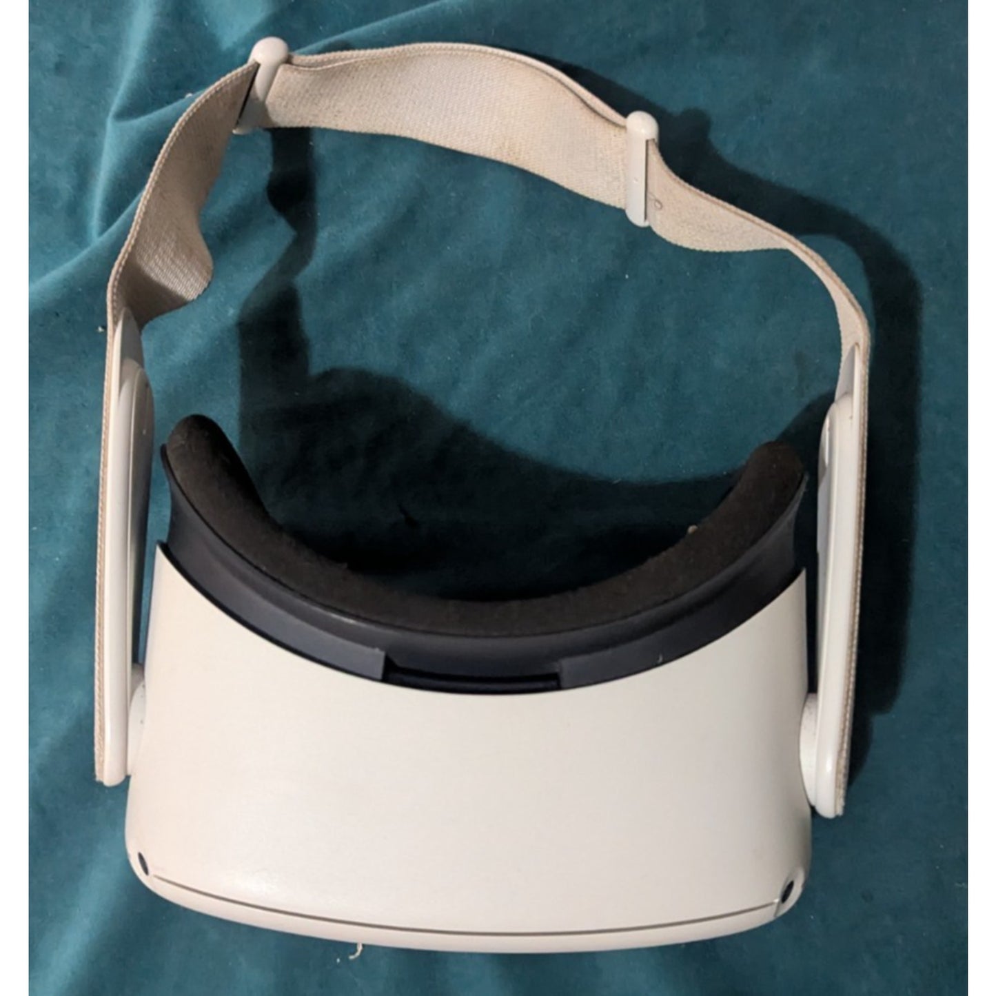 Meta Oculus Quest 2 128GB Standalone VR Headset