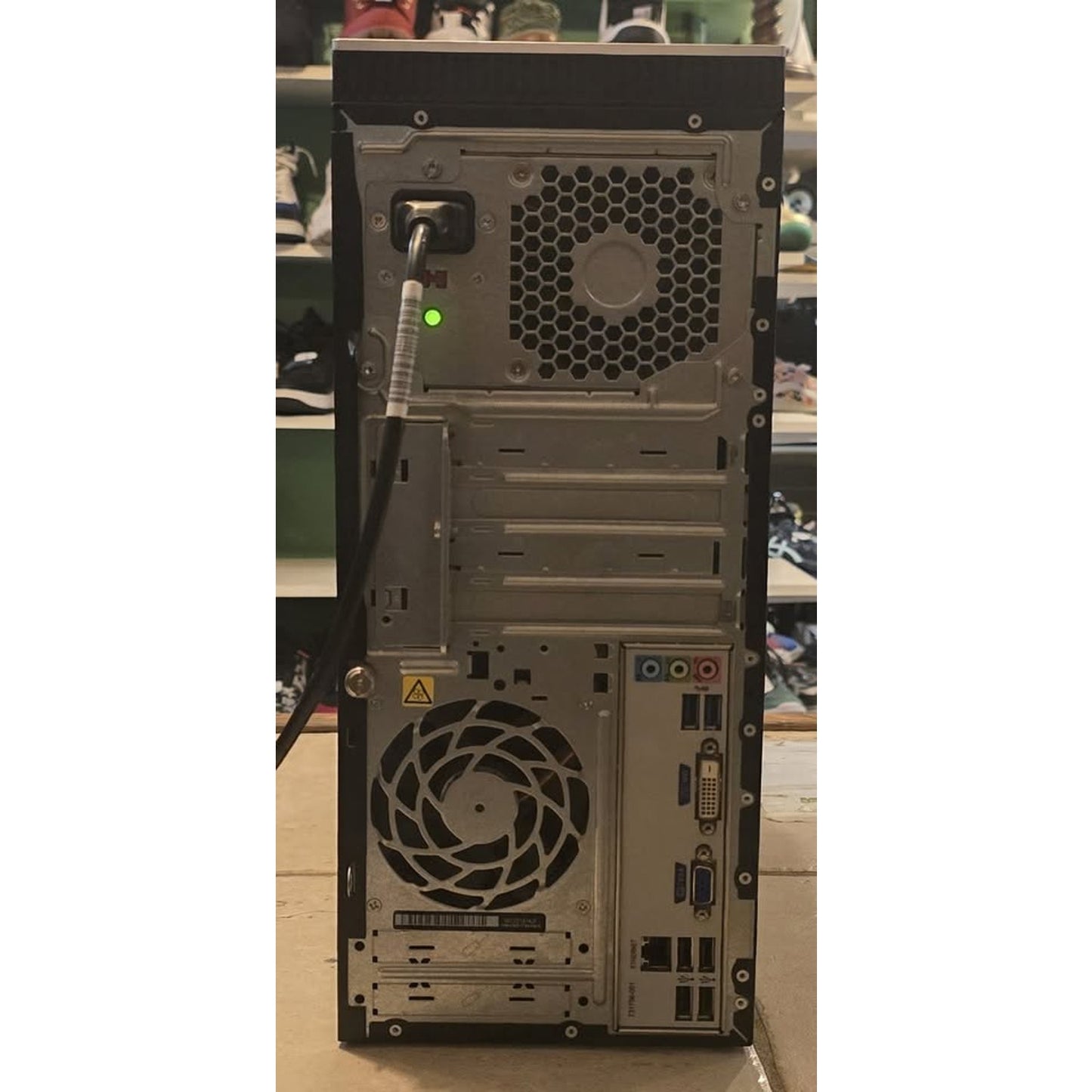 Hp Envy 700-410 Desktop / Intel Core I5-4440 / 2TB HDD / 8GB Ram / Windows 11 /