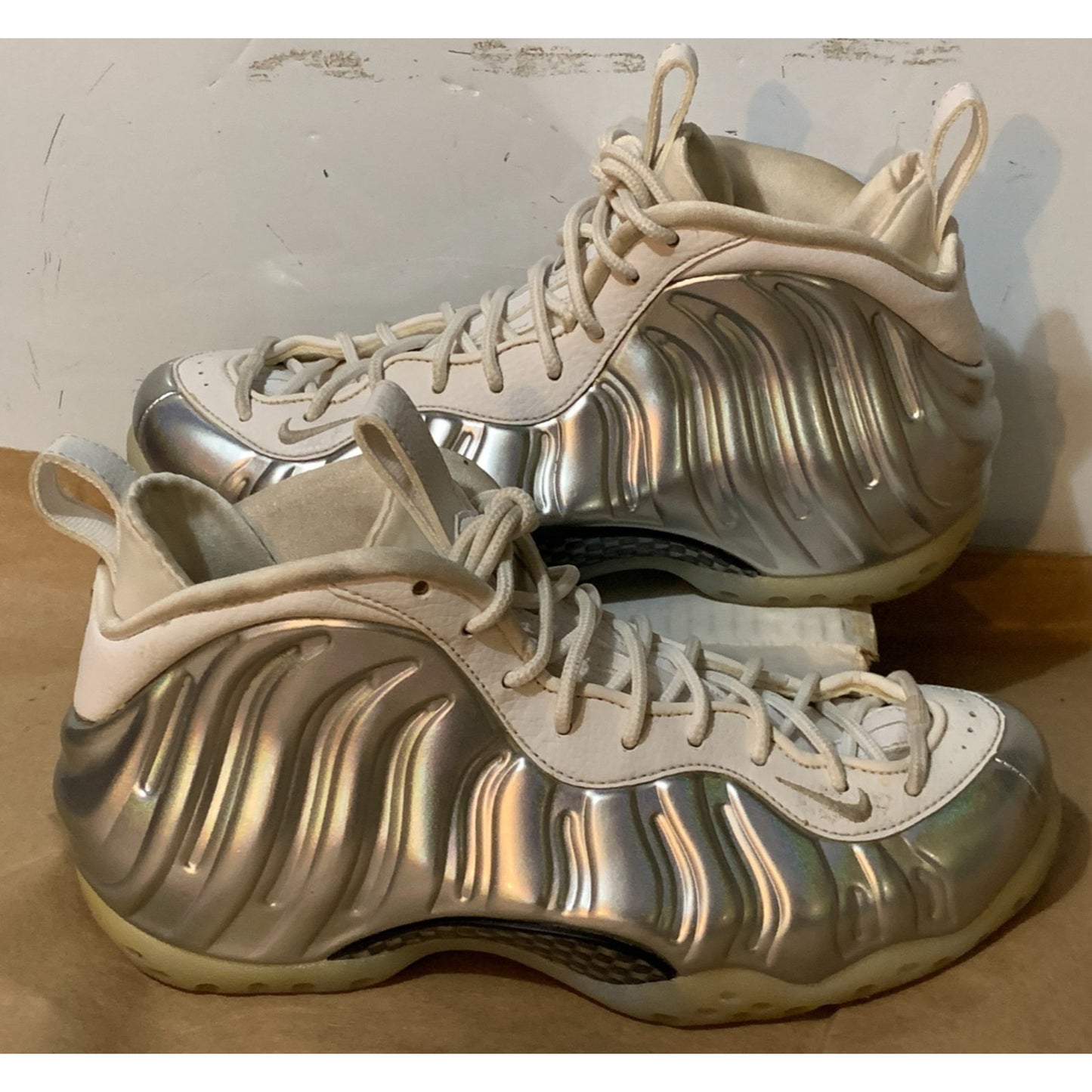 Nike Air Foamposite One White Chrome AA3963-100 Size 7.5m