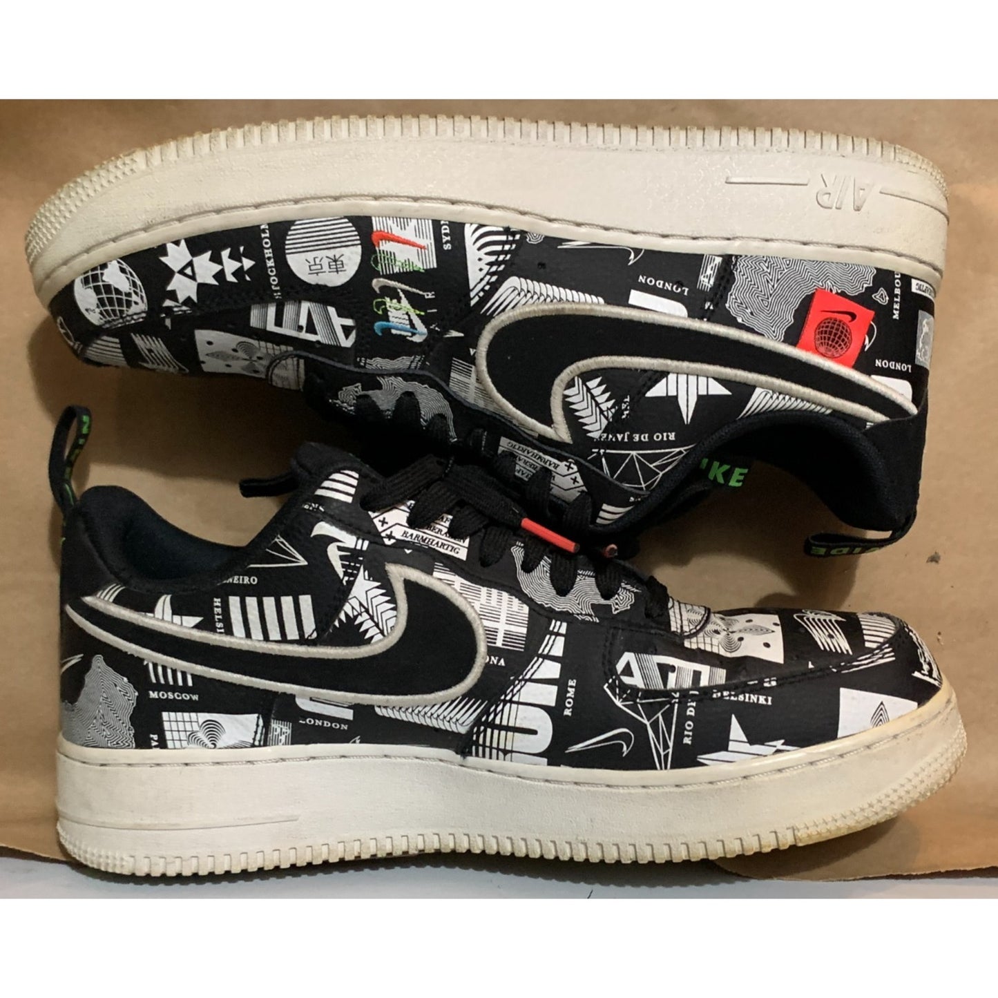 Nike Air Force 1 Worldwide Pack Shoes Mens Size 9 All Over Print