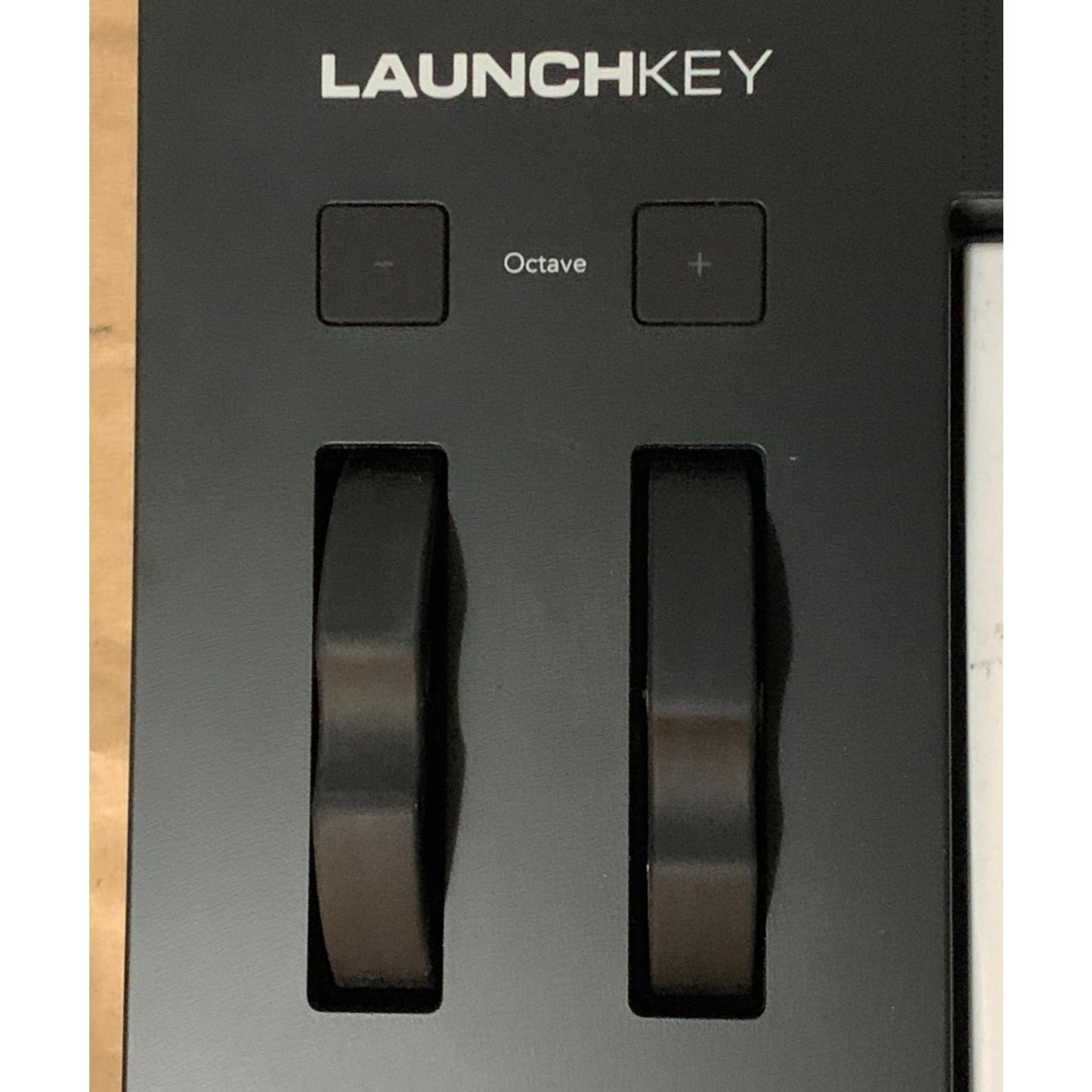 Novation Launchkey 25 Mk4 Keyboard Controller