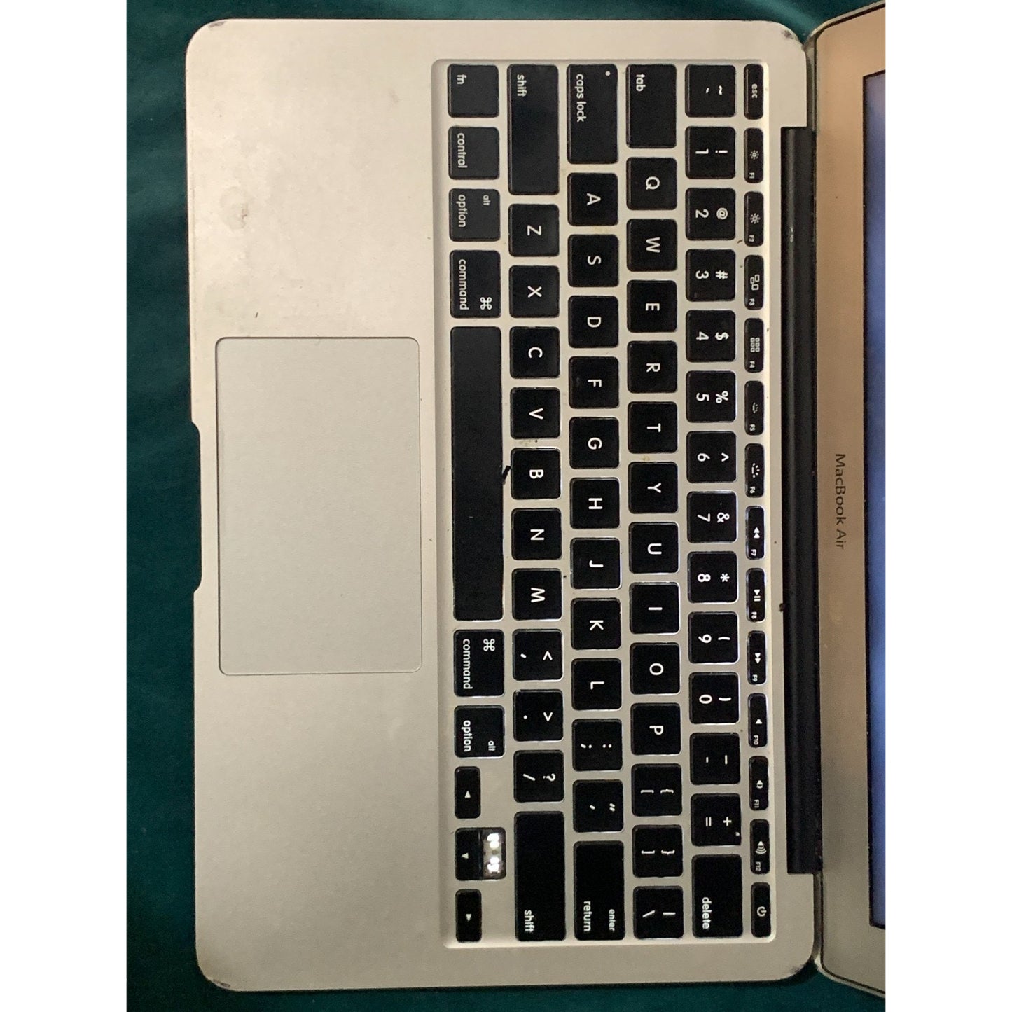 Apple MacBook Air A1465 2015 11" Intel Core i5 1.6GHz 4GB RAM 128GB SSD