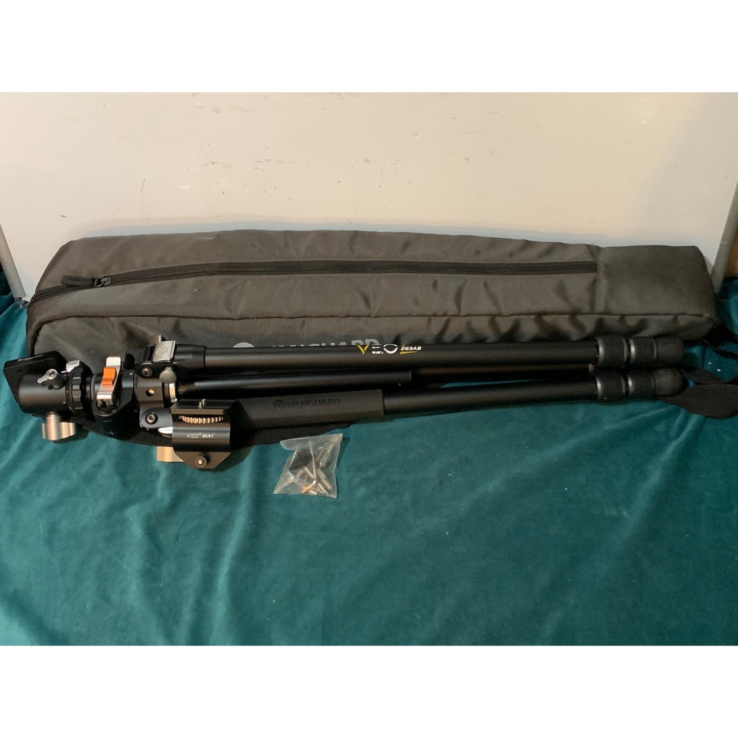 Vanguard Veo 3+ 263AB Professional Aluminum Tripod with Ball Head
