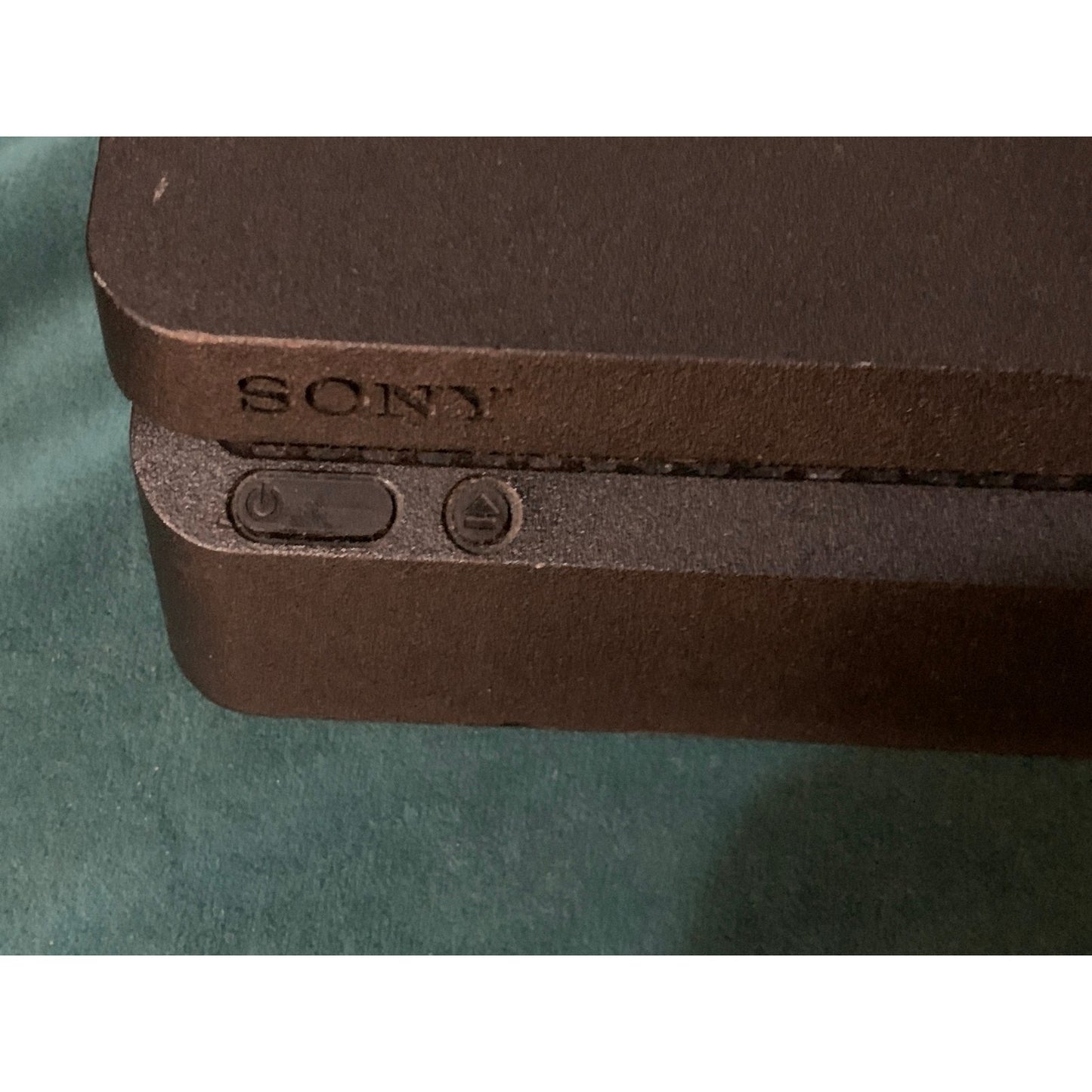 Sony PlayStation 4 Slim 1TB Black W/Controller & wires.