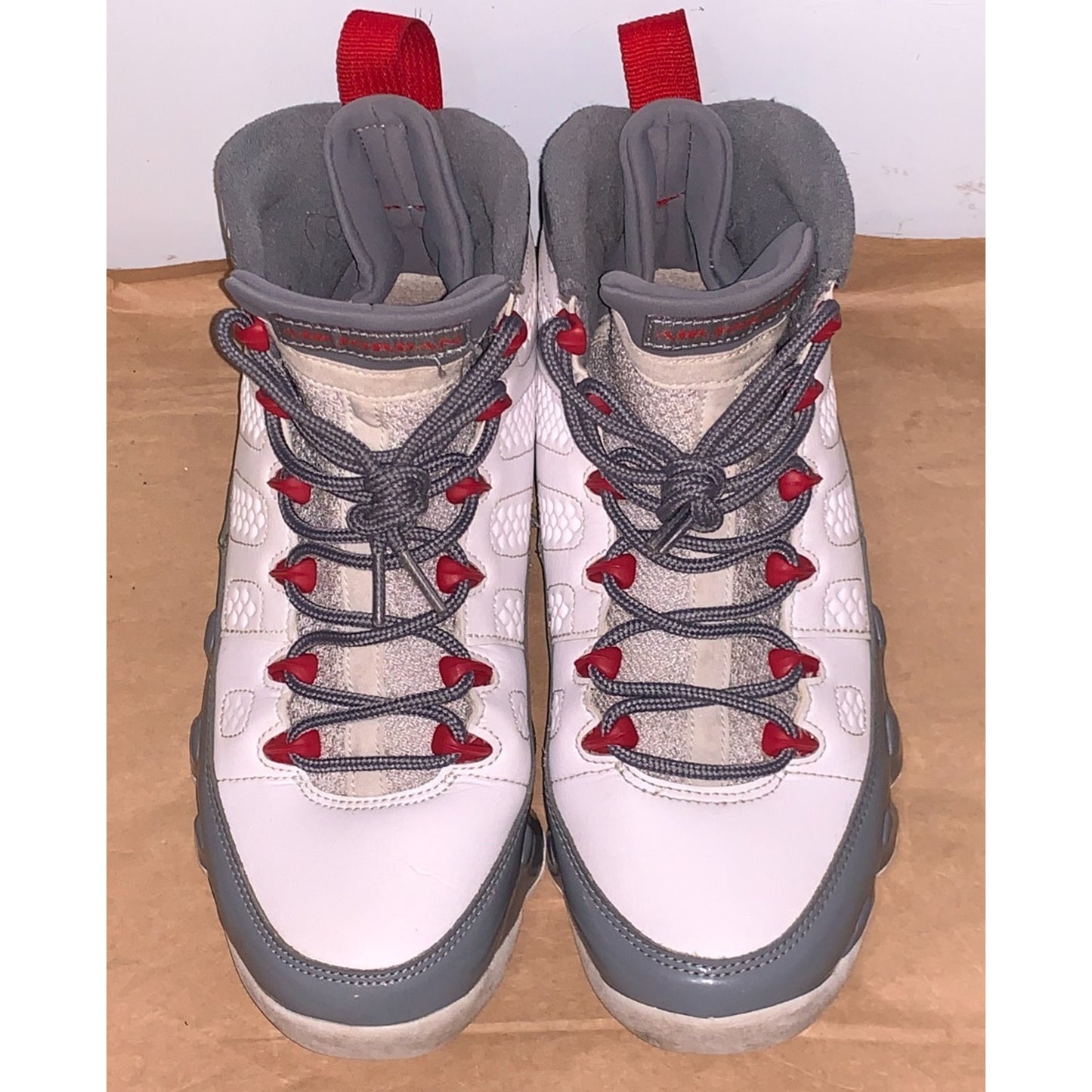 Air Jordan 9 Fire Red Retro Size 8.5 Mens White Grey Sneakers 2022 CT8019-162