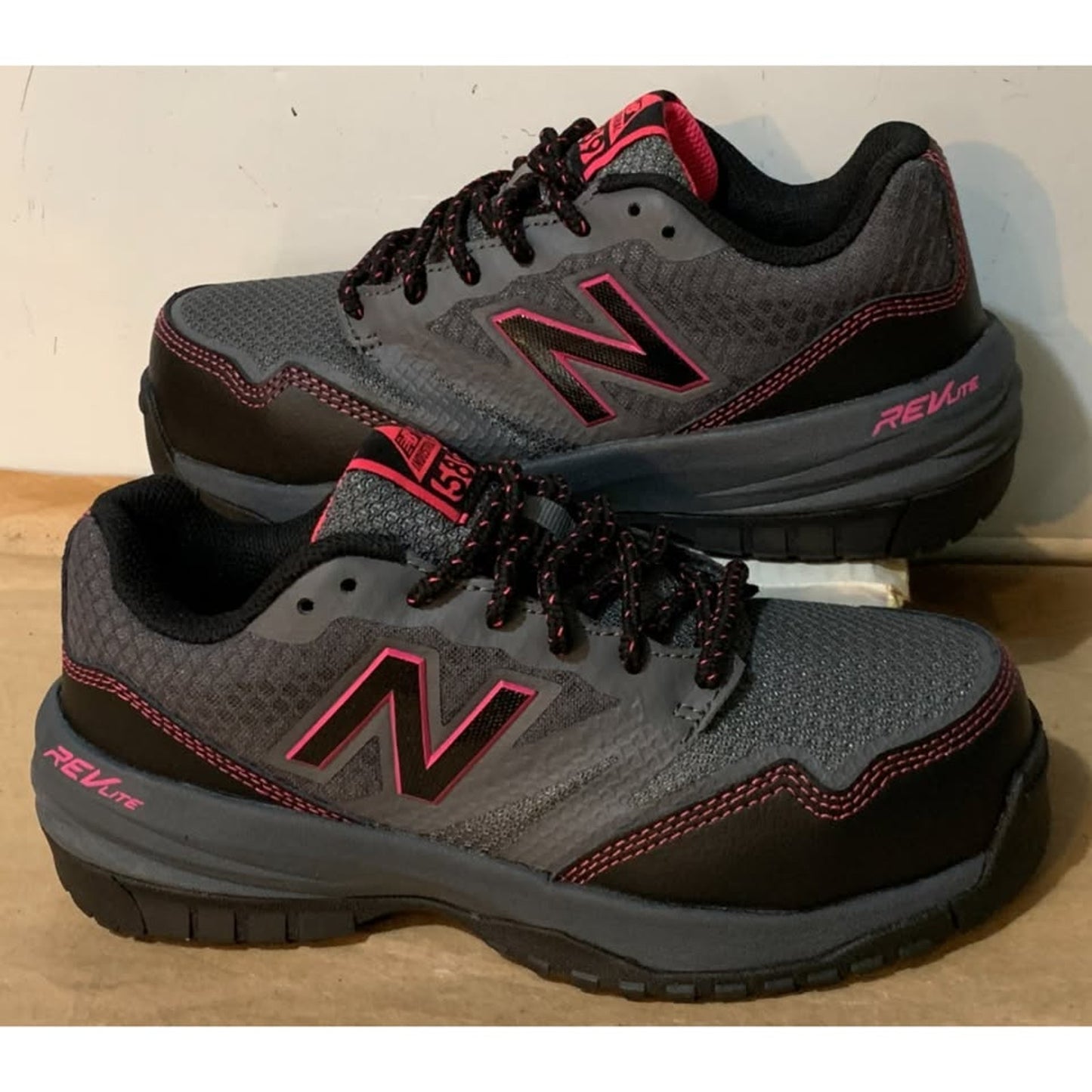 New Balance Composite Toe 589 Work Sneakers Womens 5.5w