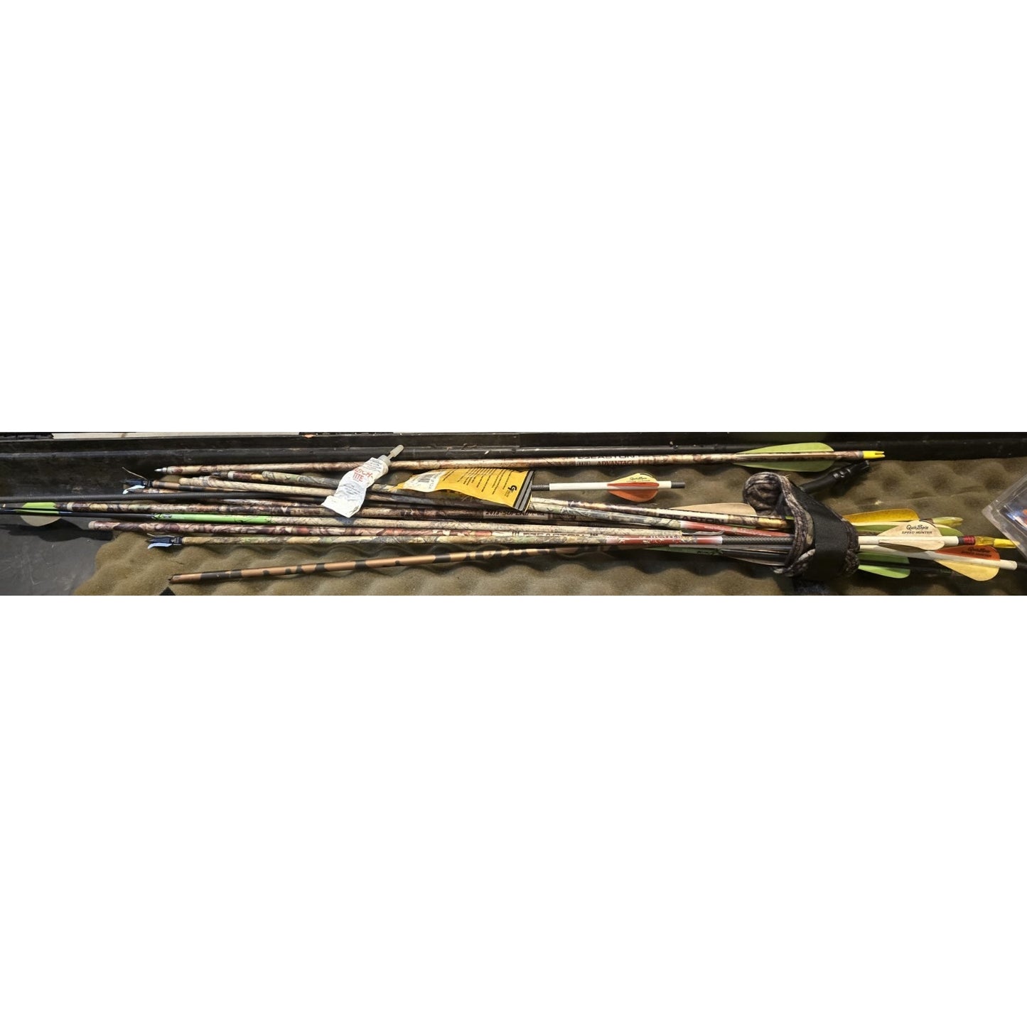 Vintage Golden Eagle Compound Bow Falcon Draw Weight 50-70lbs with Case