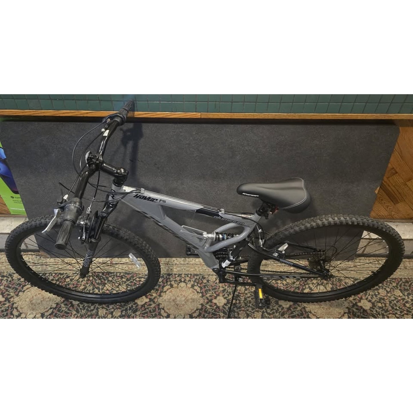 Hyper Havoc FS 29 Mountain Bike / 29" Wheels / 18" Frame / 21-Speed /