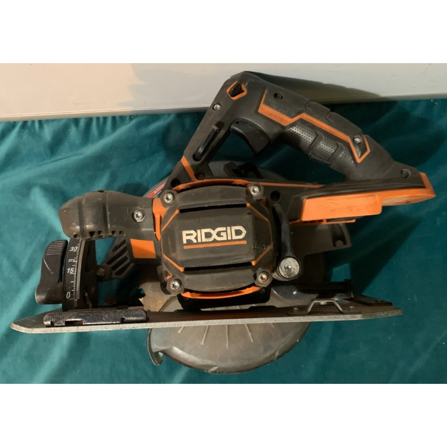 RIDGID Gen 5X 7-1/4 inch Circular Saw. 18v. R8652. Tool Only.